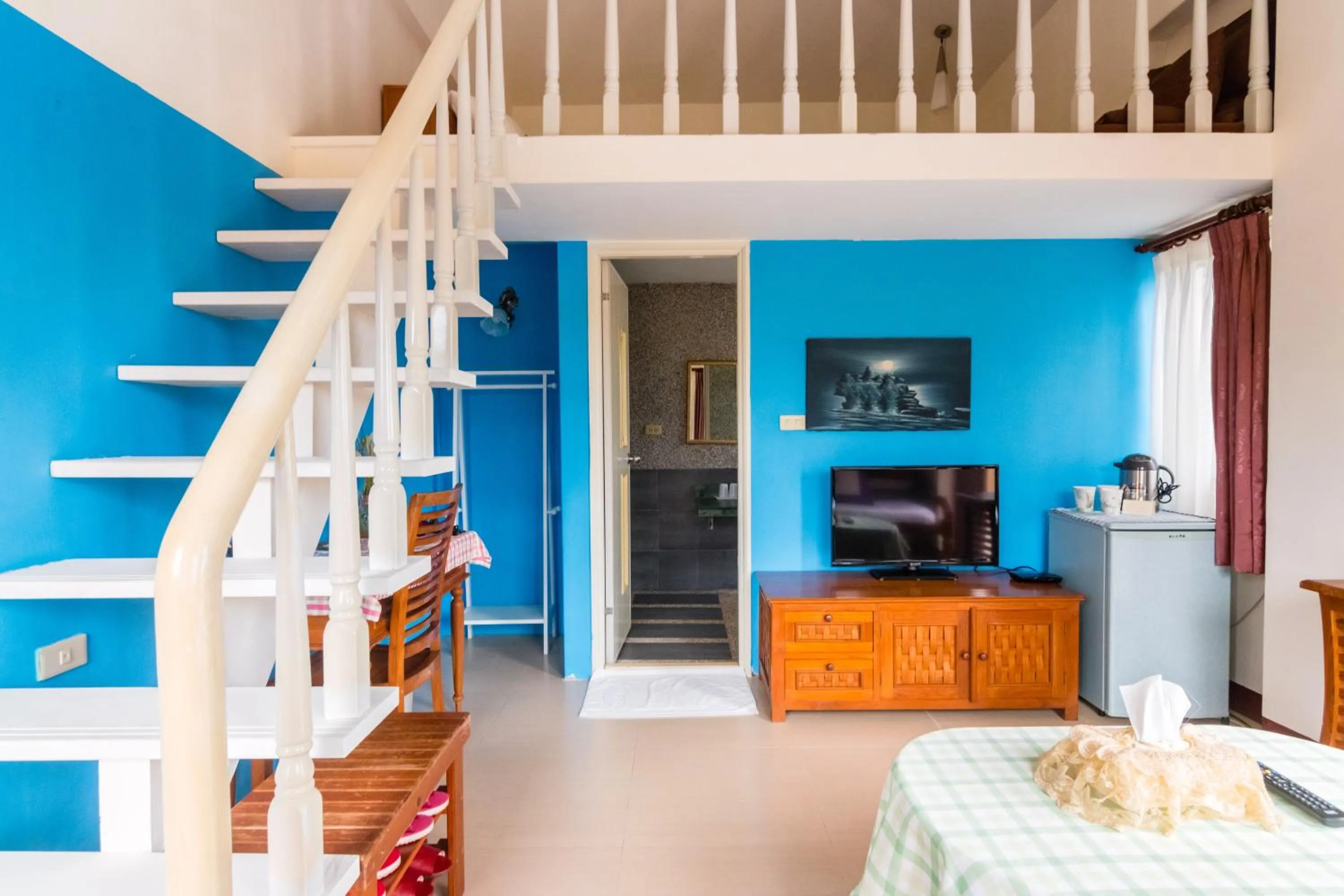 Duplex with Mountain View & Balcony in Dream Home B&B