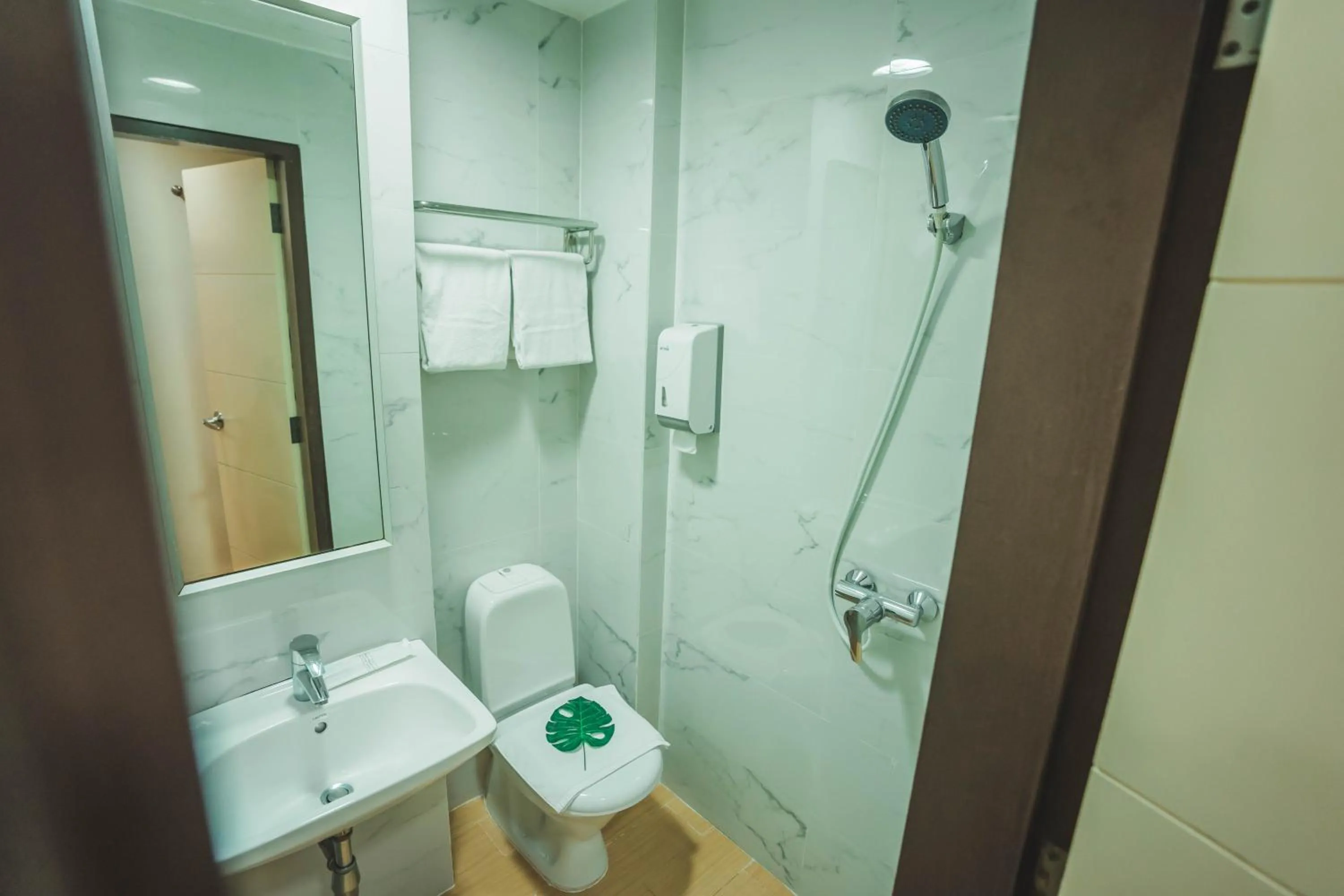 Toilet in Hotel 81 Fuji