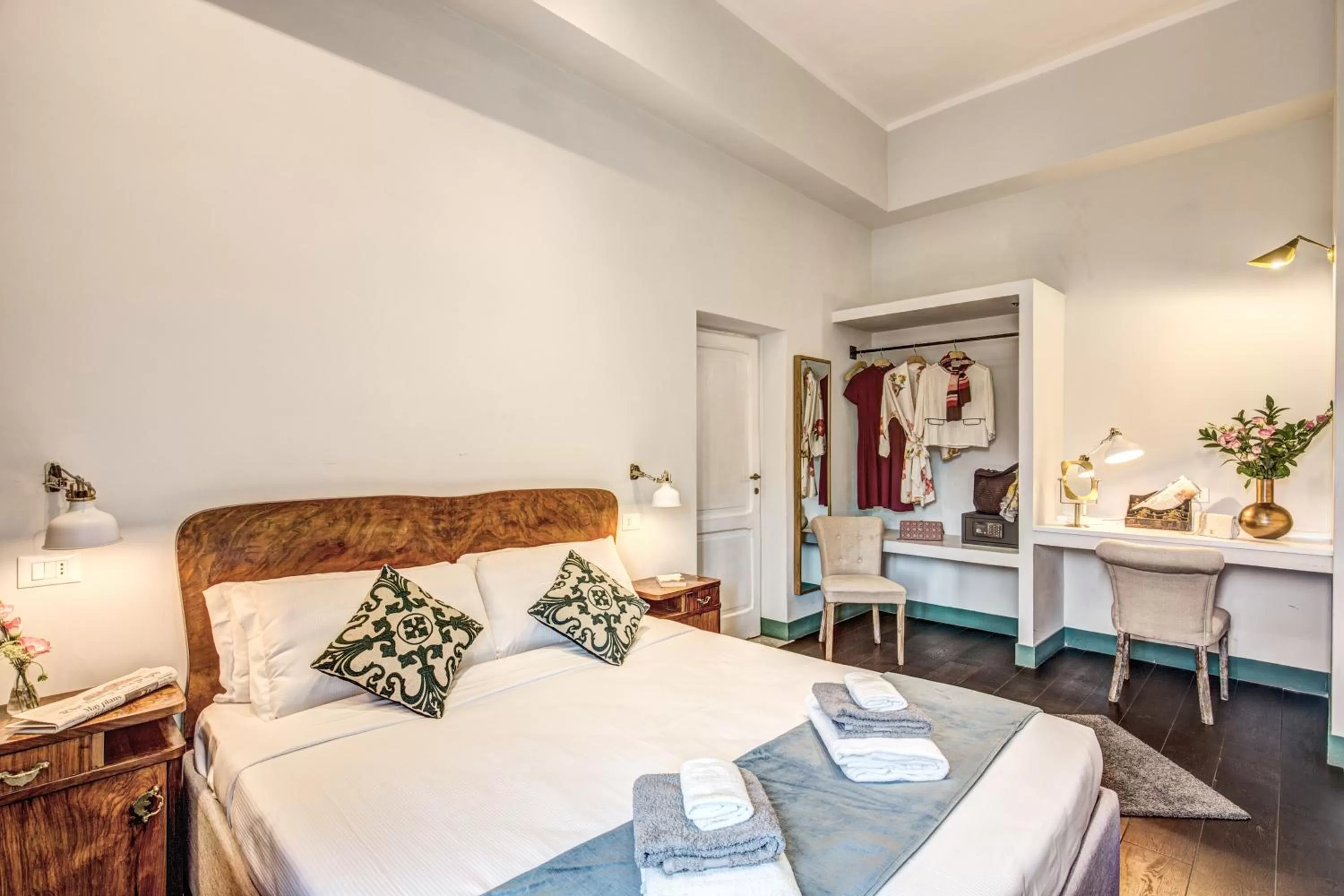 Photo of the whole room, Bed in Tree Charme Trilussa