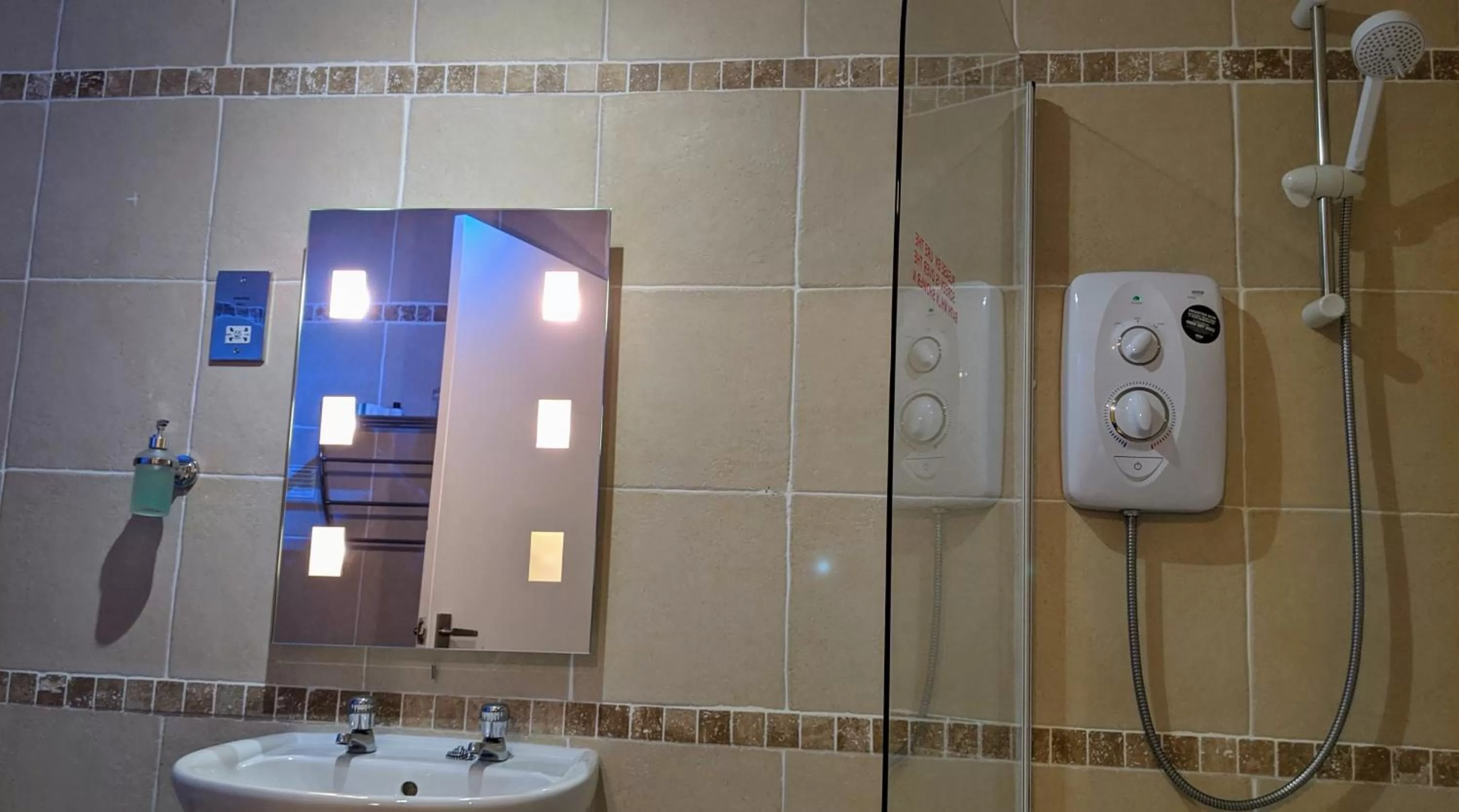 Bathroom in Ivybridge Guesthouse