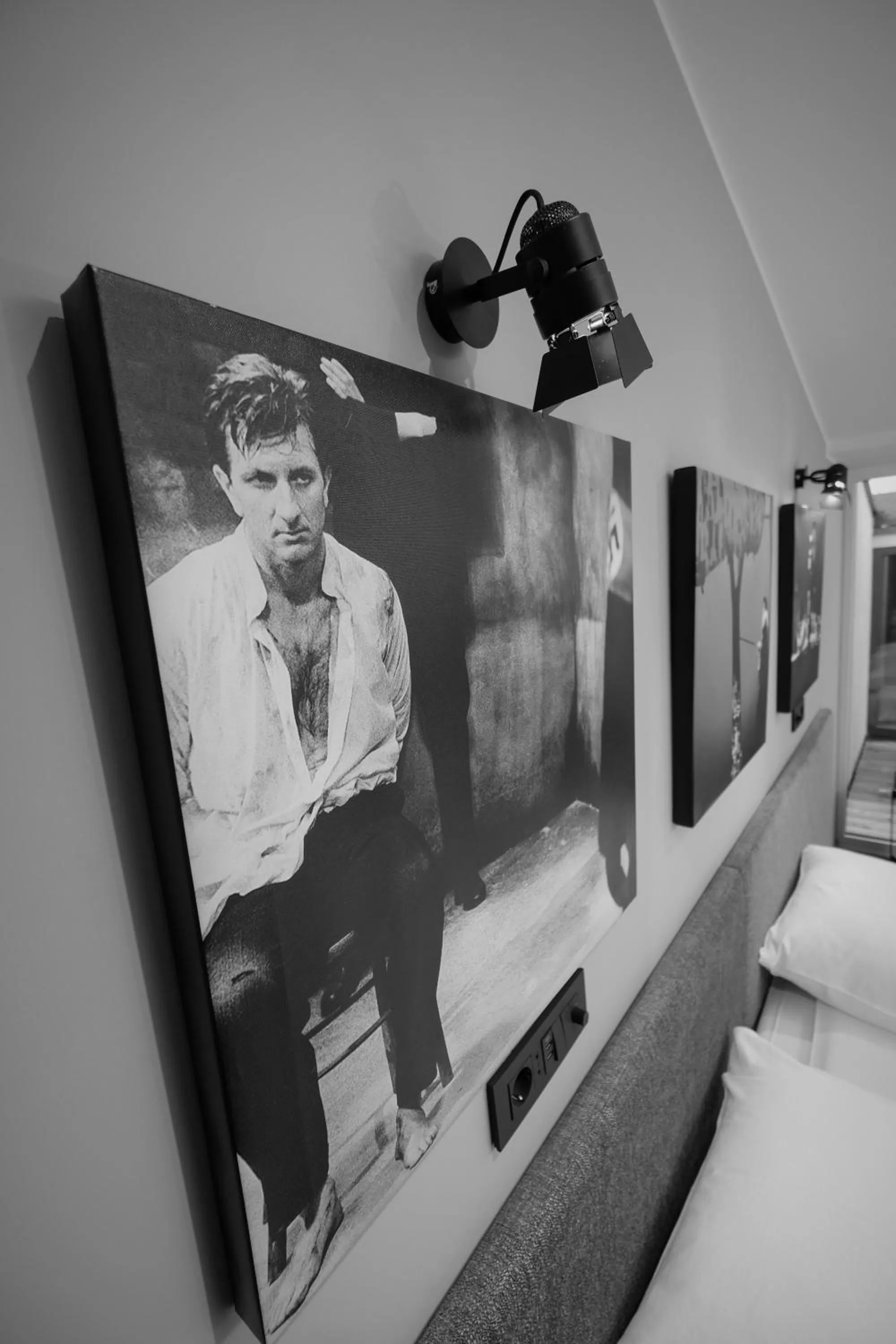 People in Hotel Kunst