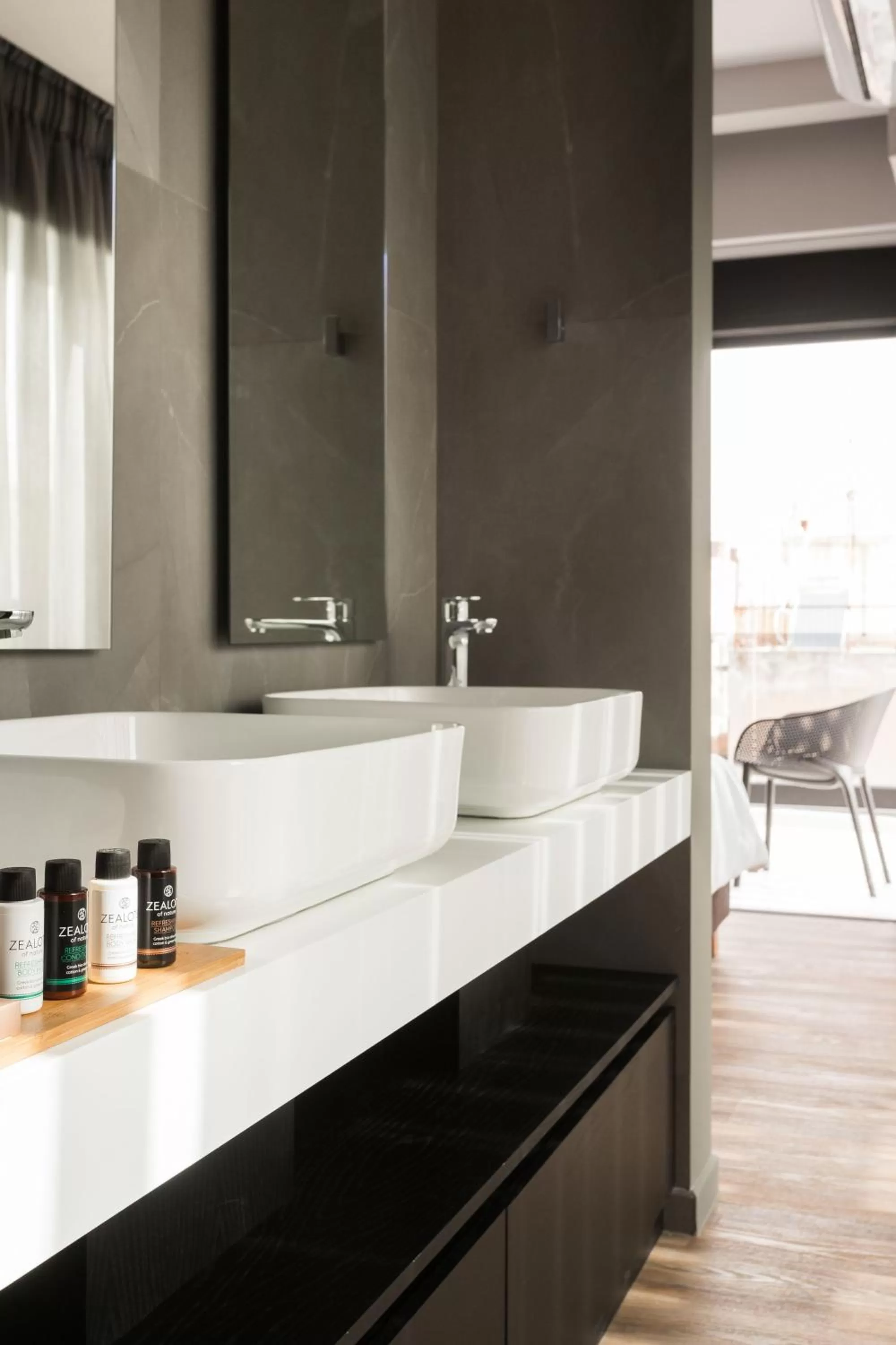 Bathroom in LUX&EASY Athens Downtown Apartments