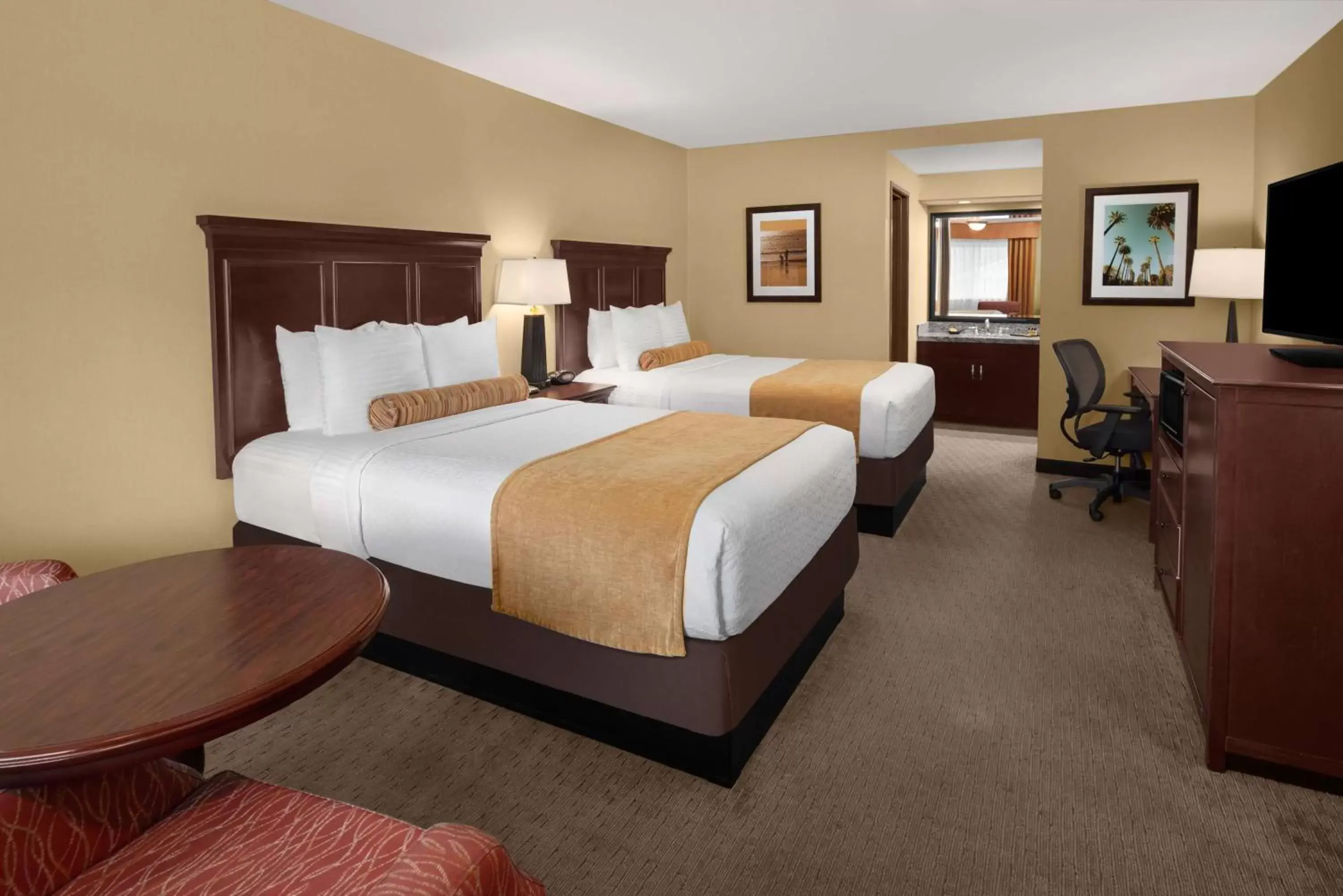 Double Room with Two Double Beds - Non-Smoking in Best Western Plus Redondo Beach Inn Double Room with Two Double Beds - Non-Smoking in Best Western Plus Redondo Beach Inn