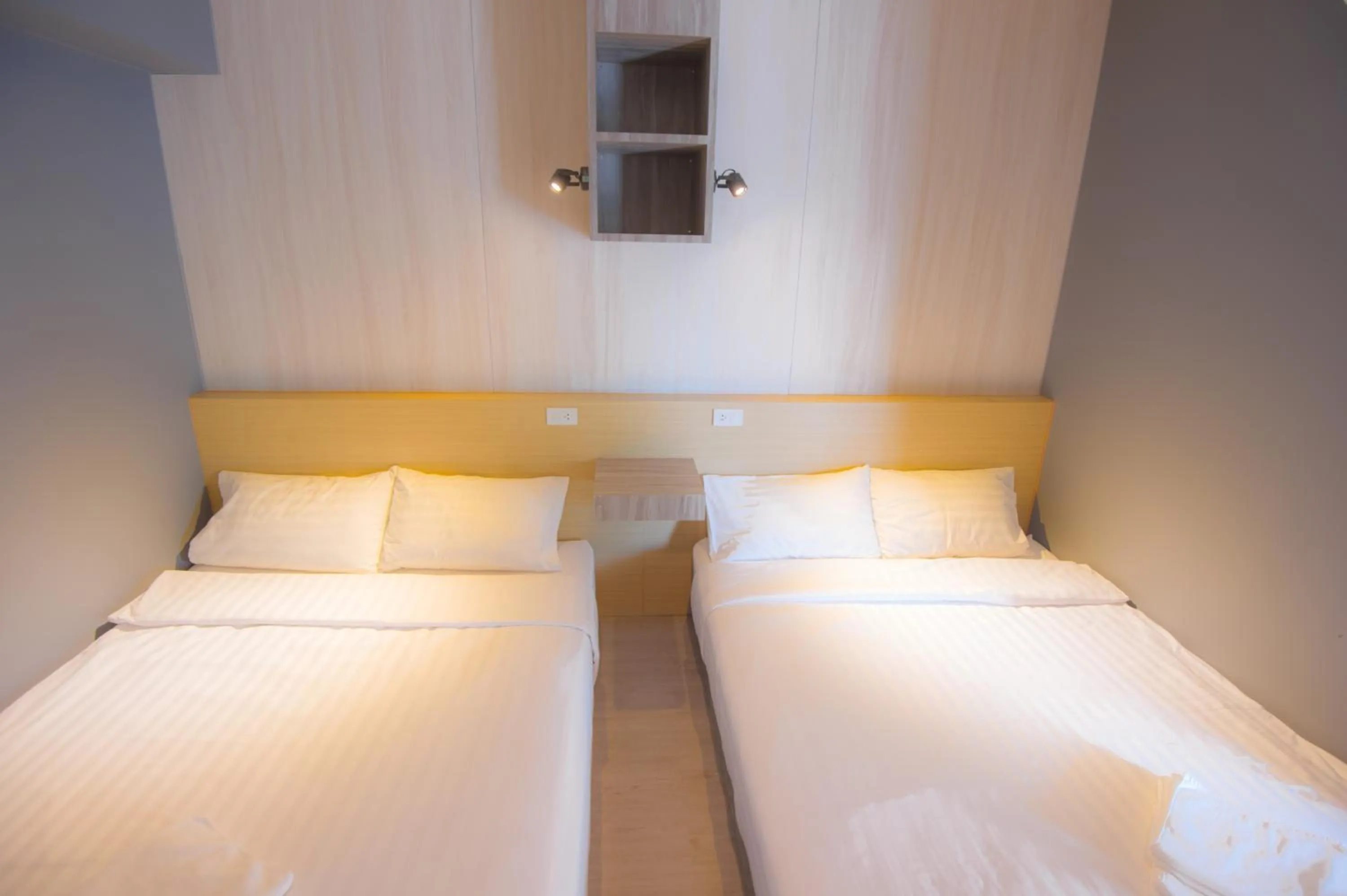 Bedroom, Bed in Glur Central Pratunam