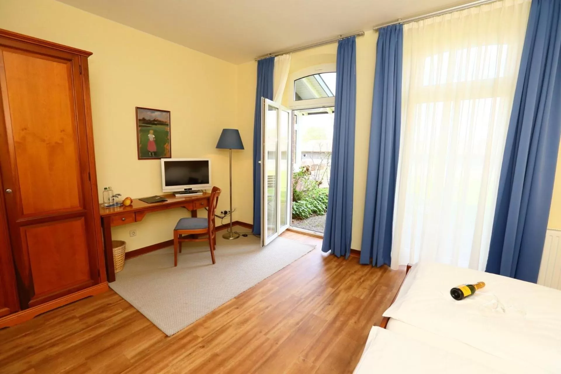 Bed in Hotel&Häuser HF GmbH