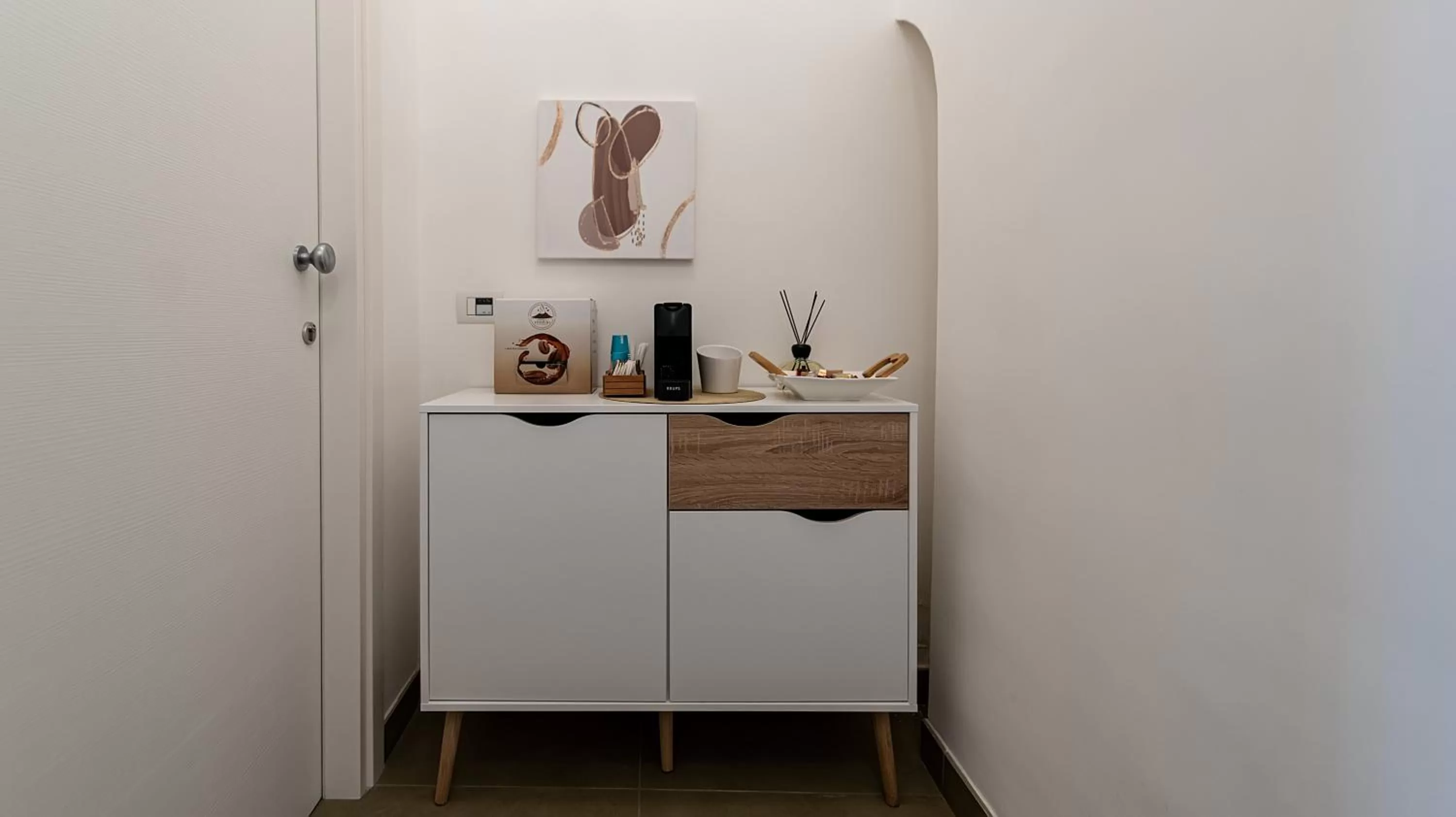 Facade/entrance, Kitchen/Kitchenette in Terra Mia Suite