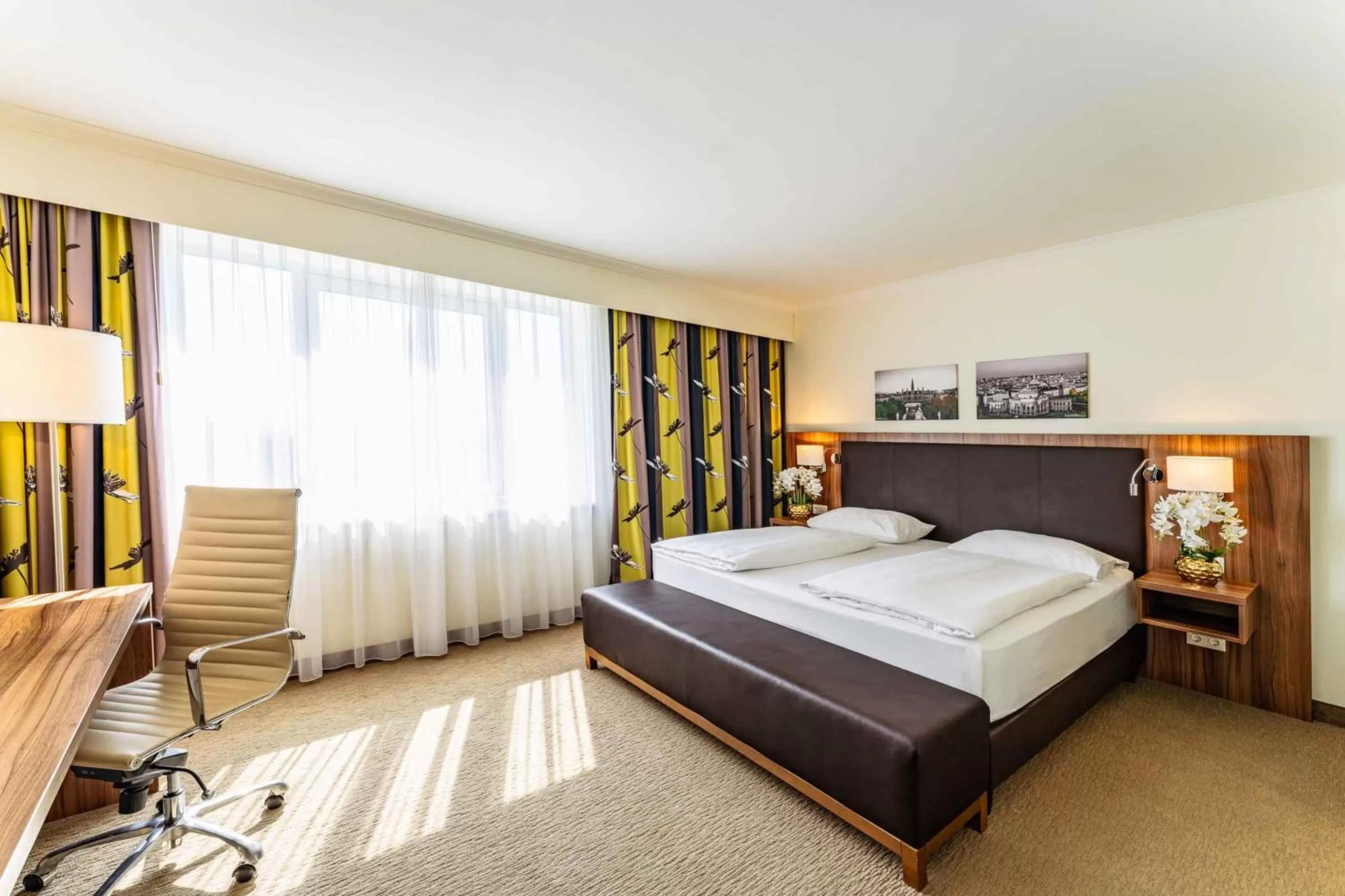 Bedroom, Bed in PLAZA Premium Wien