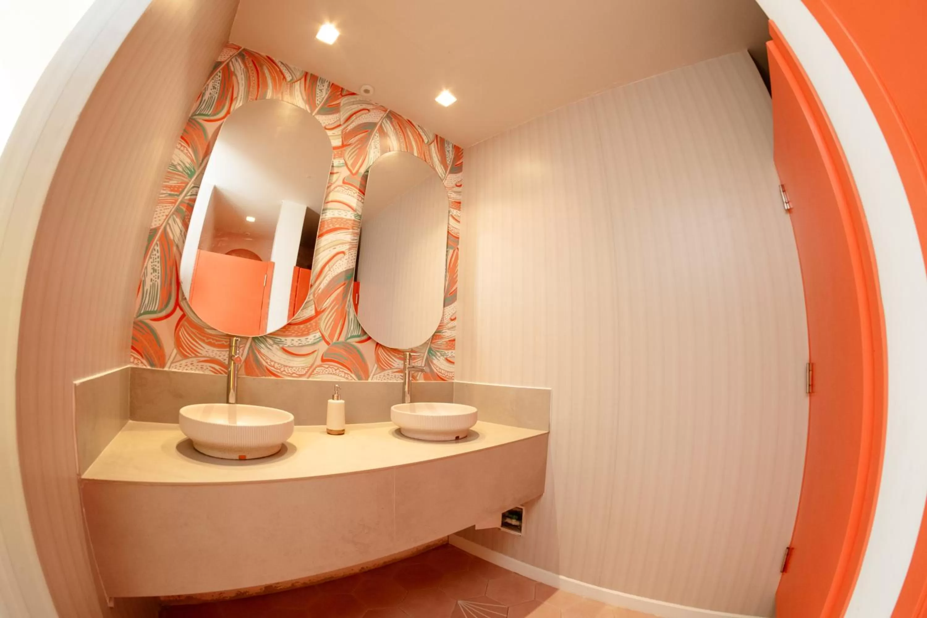 Public Bath in Hotel Koray