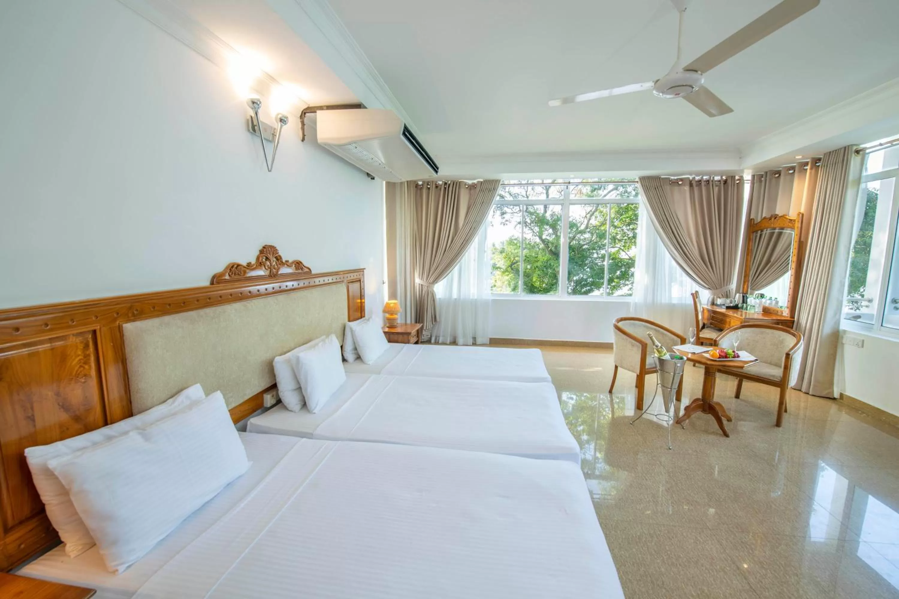 Bedroom, Bed in Hotel Sudu Araliya