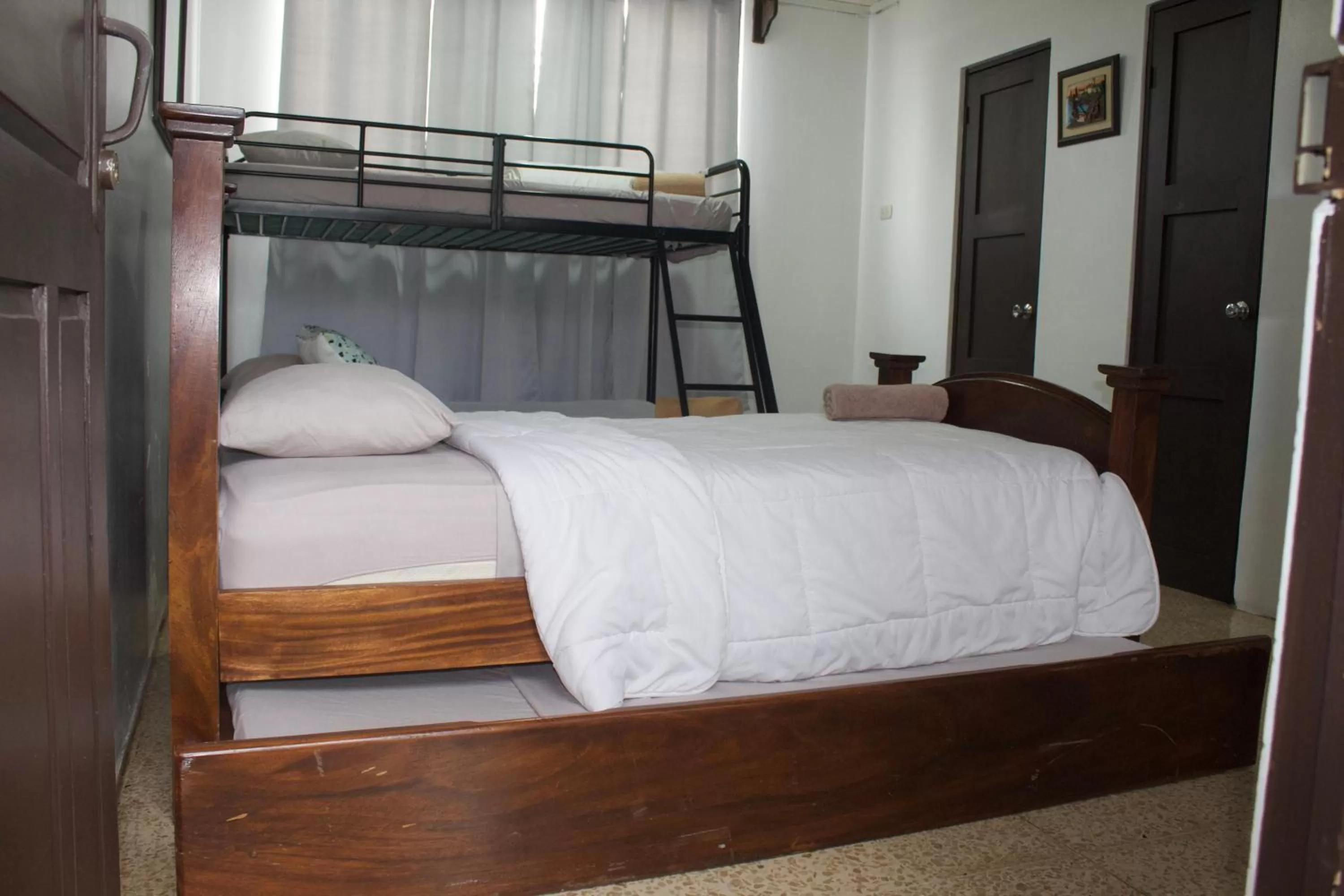 Bed, Bunk Bed in Hotel Cañas