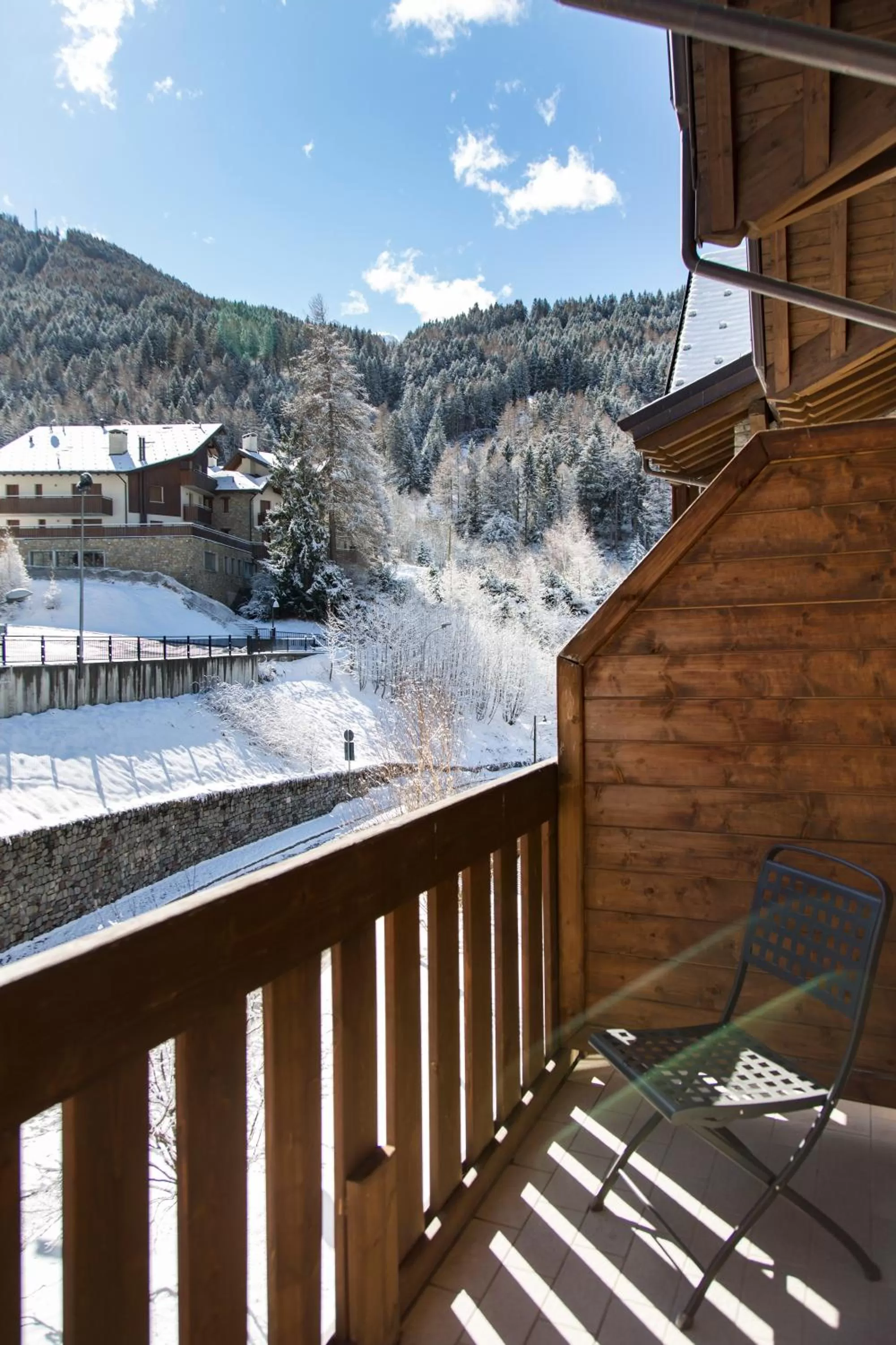 Standard Triple Room with Balcony in Blu Hotel Acquaseria