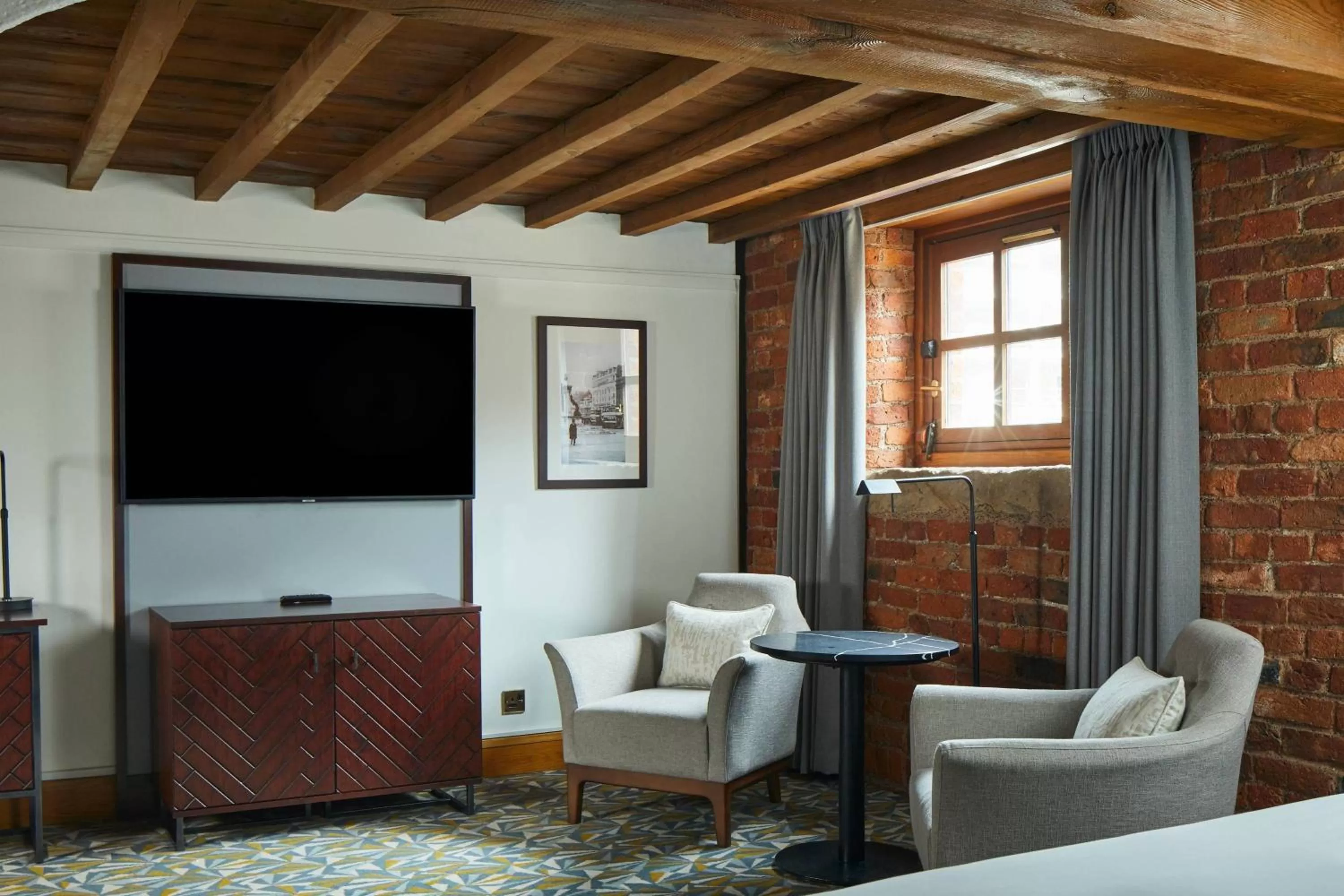 Photo of the whole room in Manchester Marriott Victoria & Albert Hotel