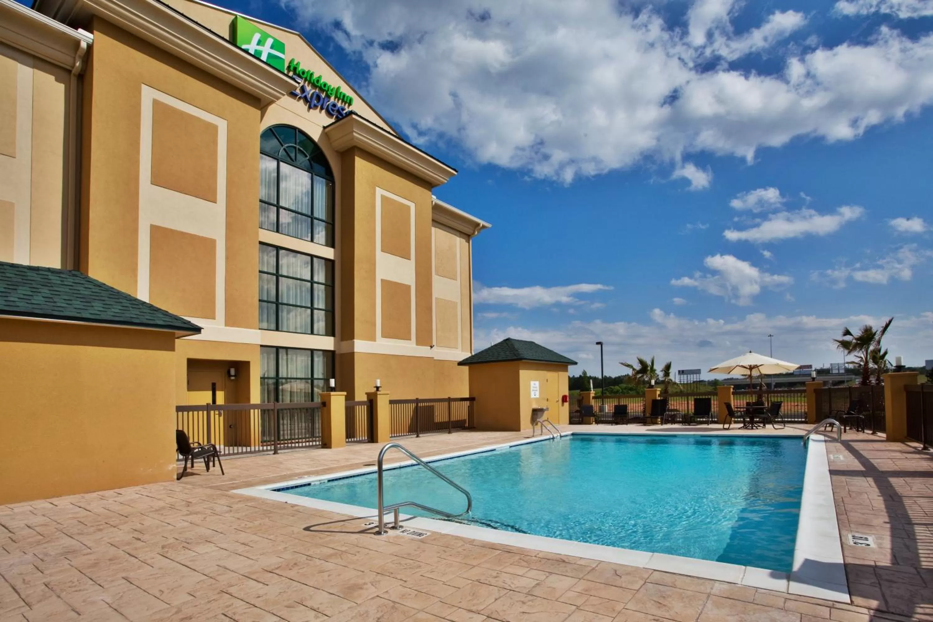 Swimming pool in Holiday Inn Express Hotel & Suites Cordele North by IHG