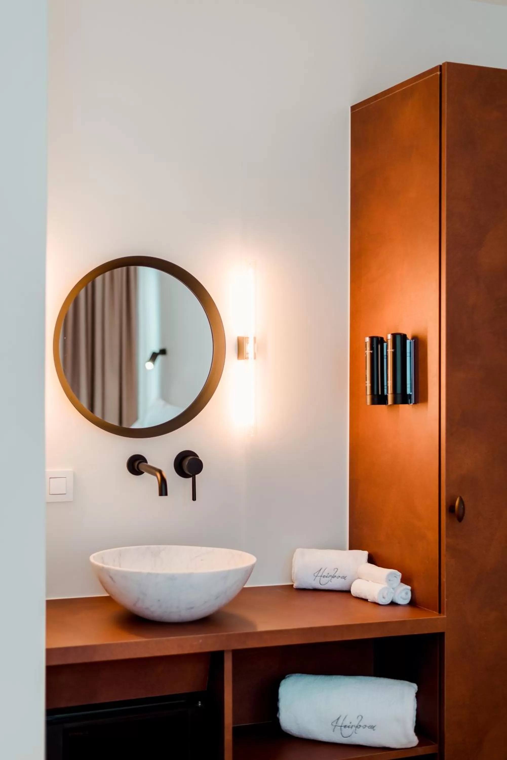 Bathroom in Heirloom - The Librarian