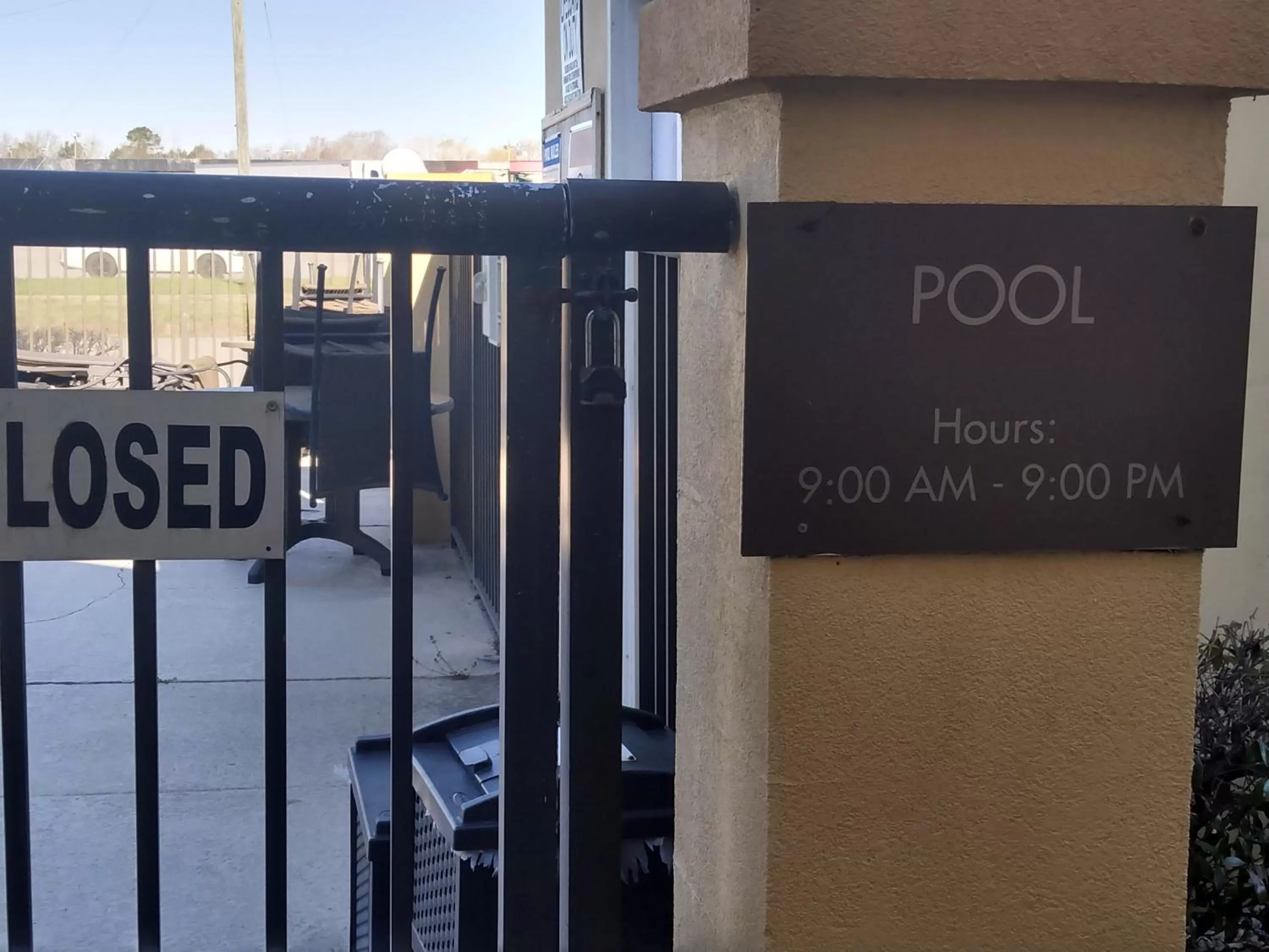 Swimming pool in Comfort Inn Livingston