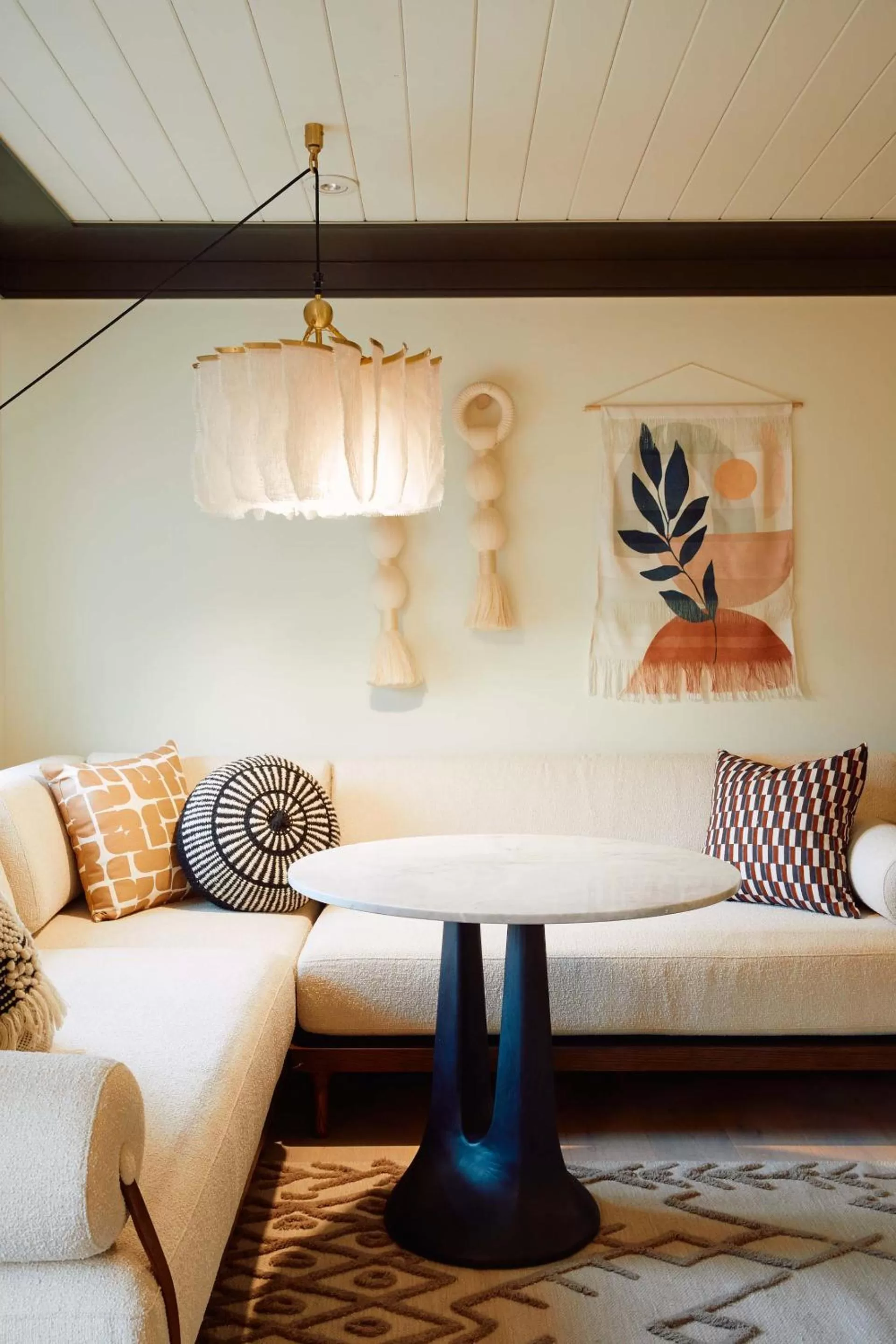 Living room, Bed in Faraway Martha's Vineyard