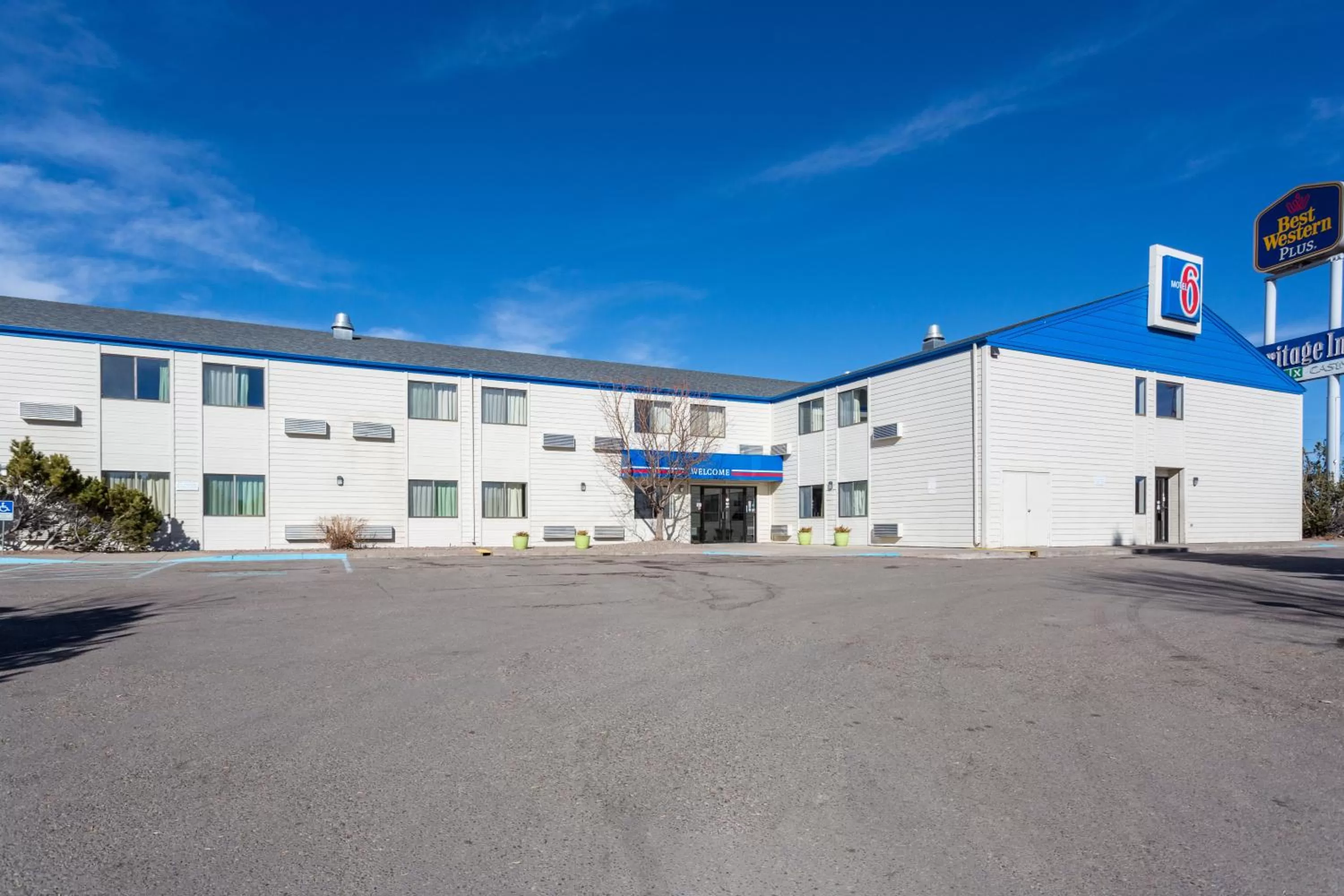 Facade/entrance in Motel 6-Great Falls, MT