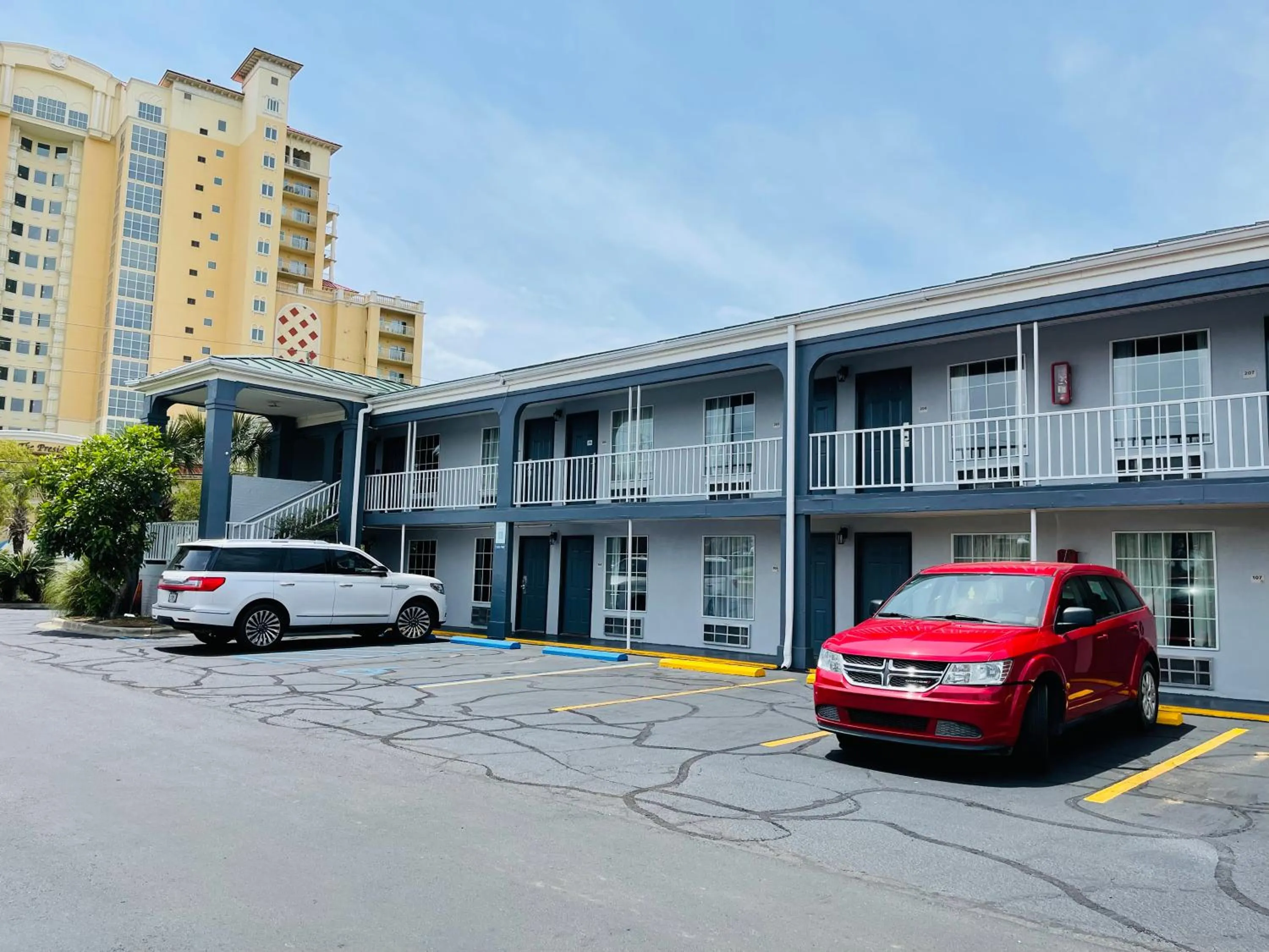 Parking in Days Inn by Wyndham Fort Walton Beach