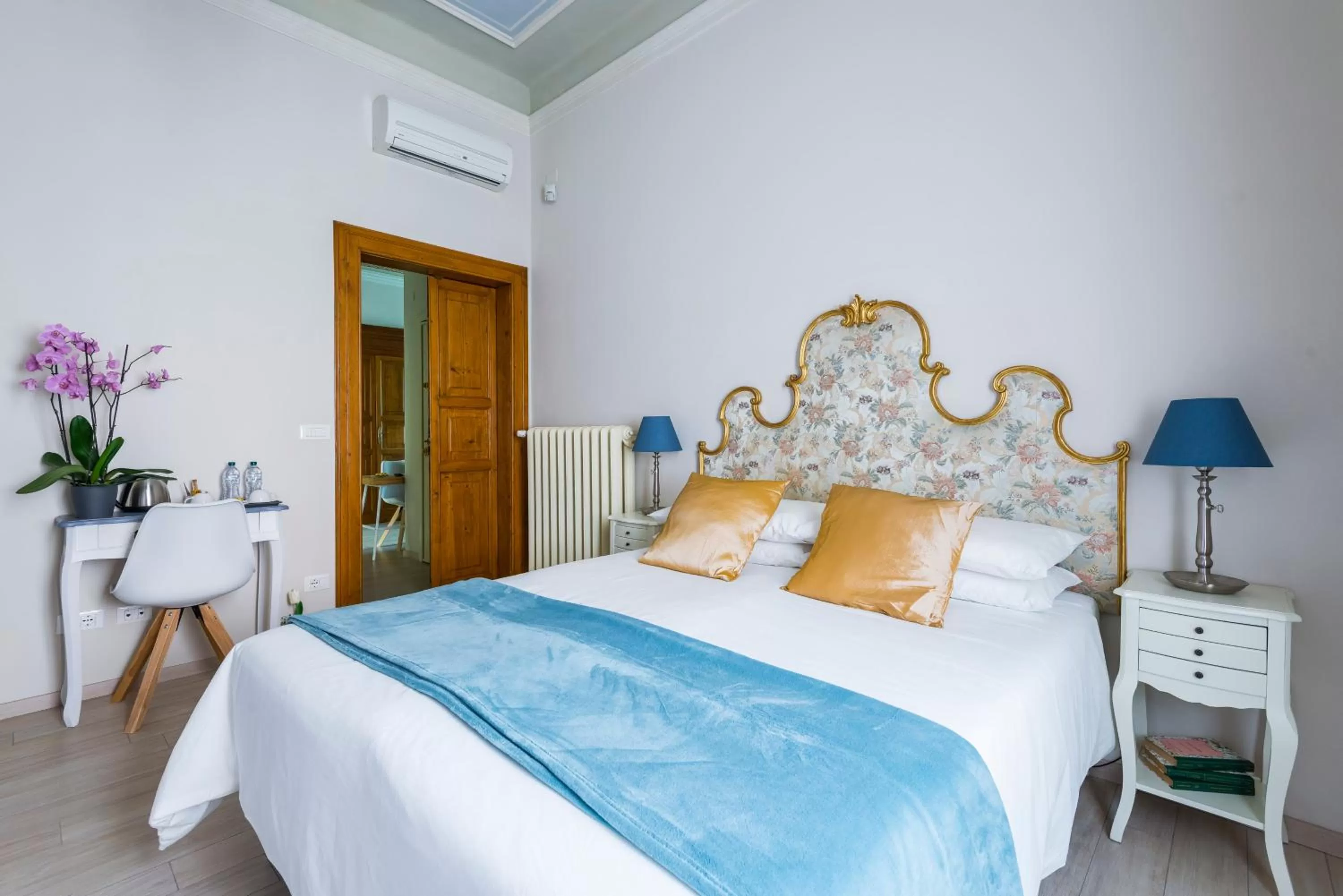 Bed in Villa Savioli Room & Breakfast