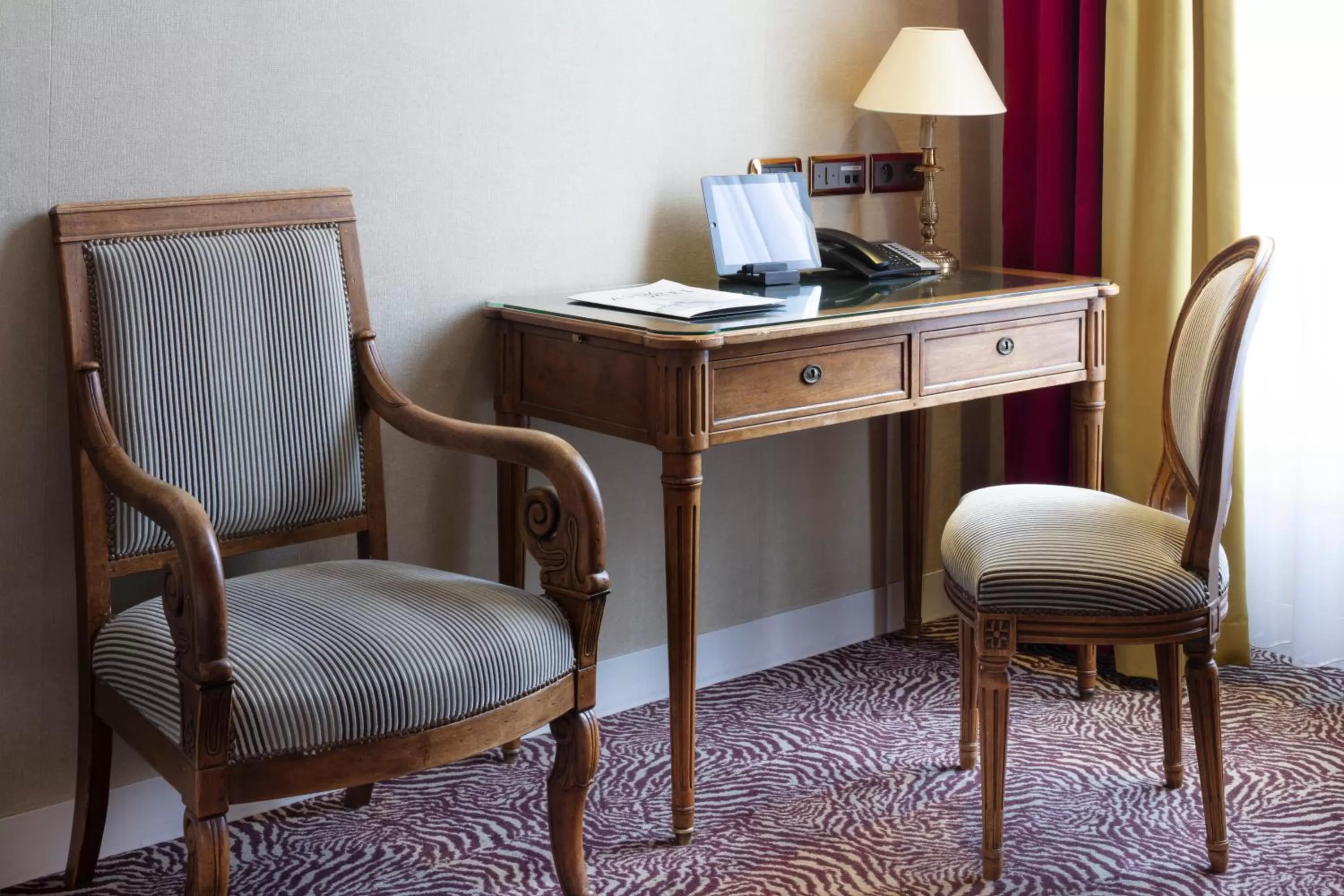 Decorative detail in Hôtel Regent's Garden - Astotel