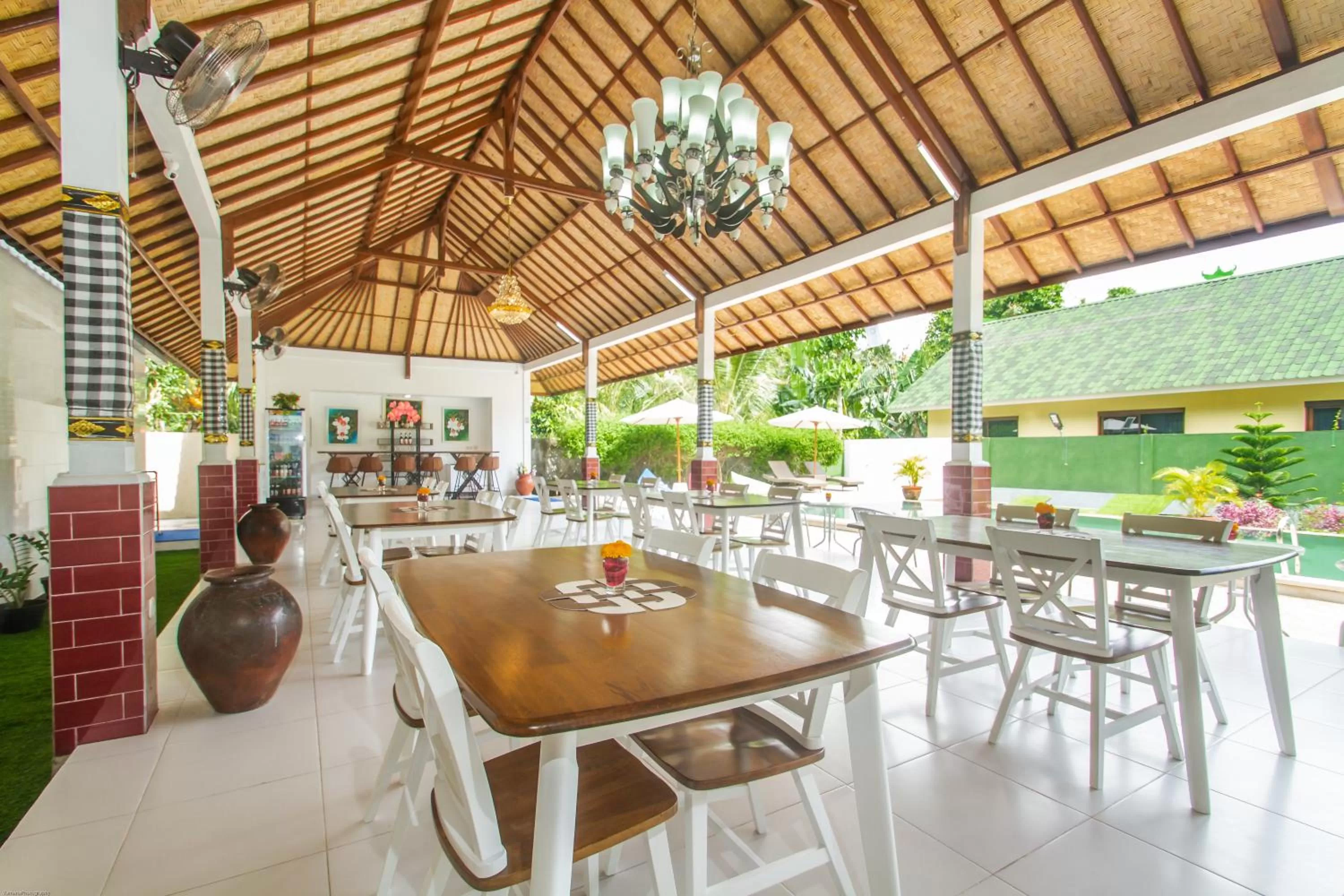 Restaurant/places to eat in Kesari Glory Nusa Penida by GenuineHost