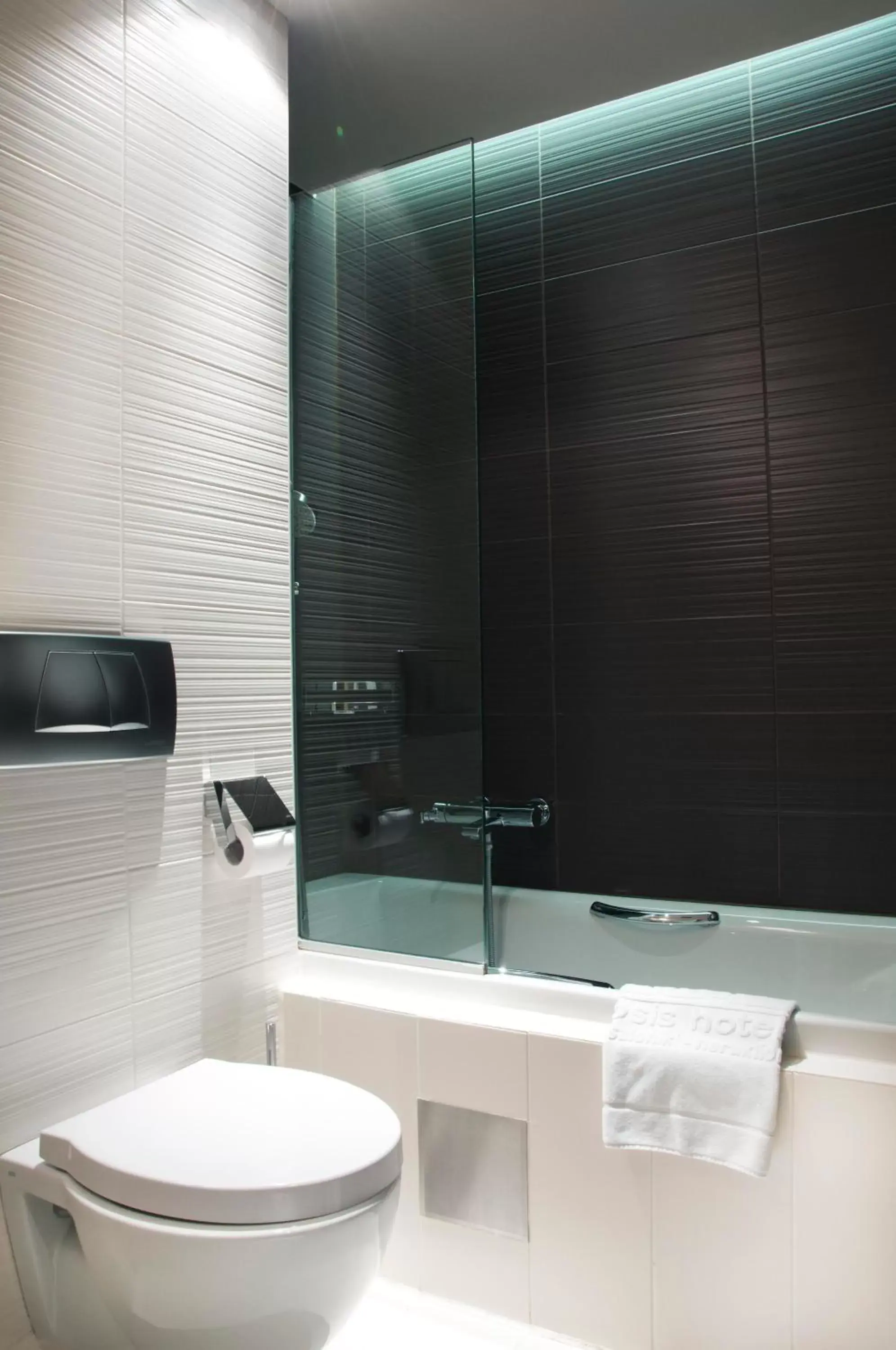 Triple Room in Capsis Hotel Thessaloniki Triple Room in Capsis Hotel Thessaloniki