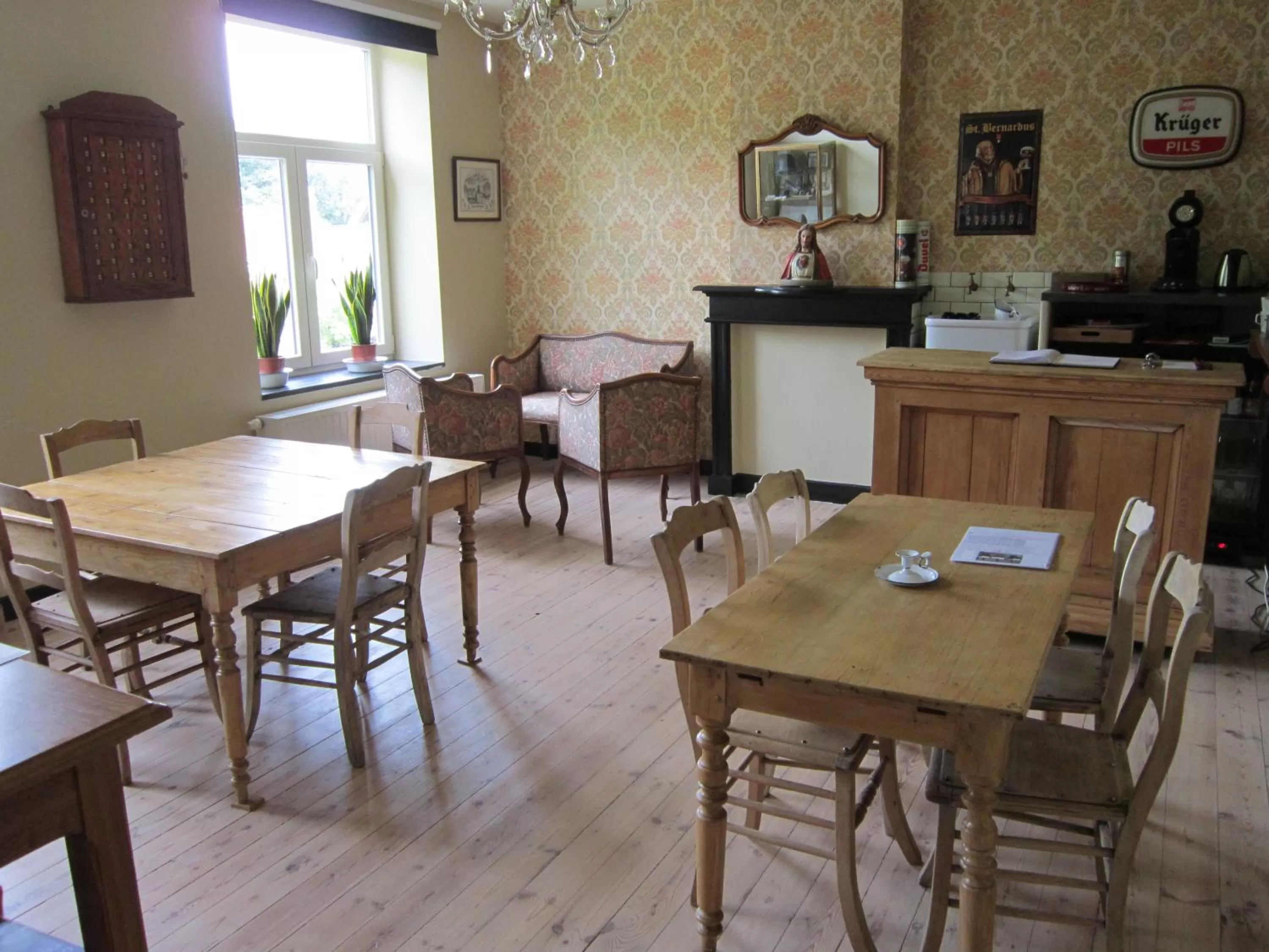 Library, Restaurant/Places to Eat in B&B Pastorie van Merkem