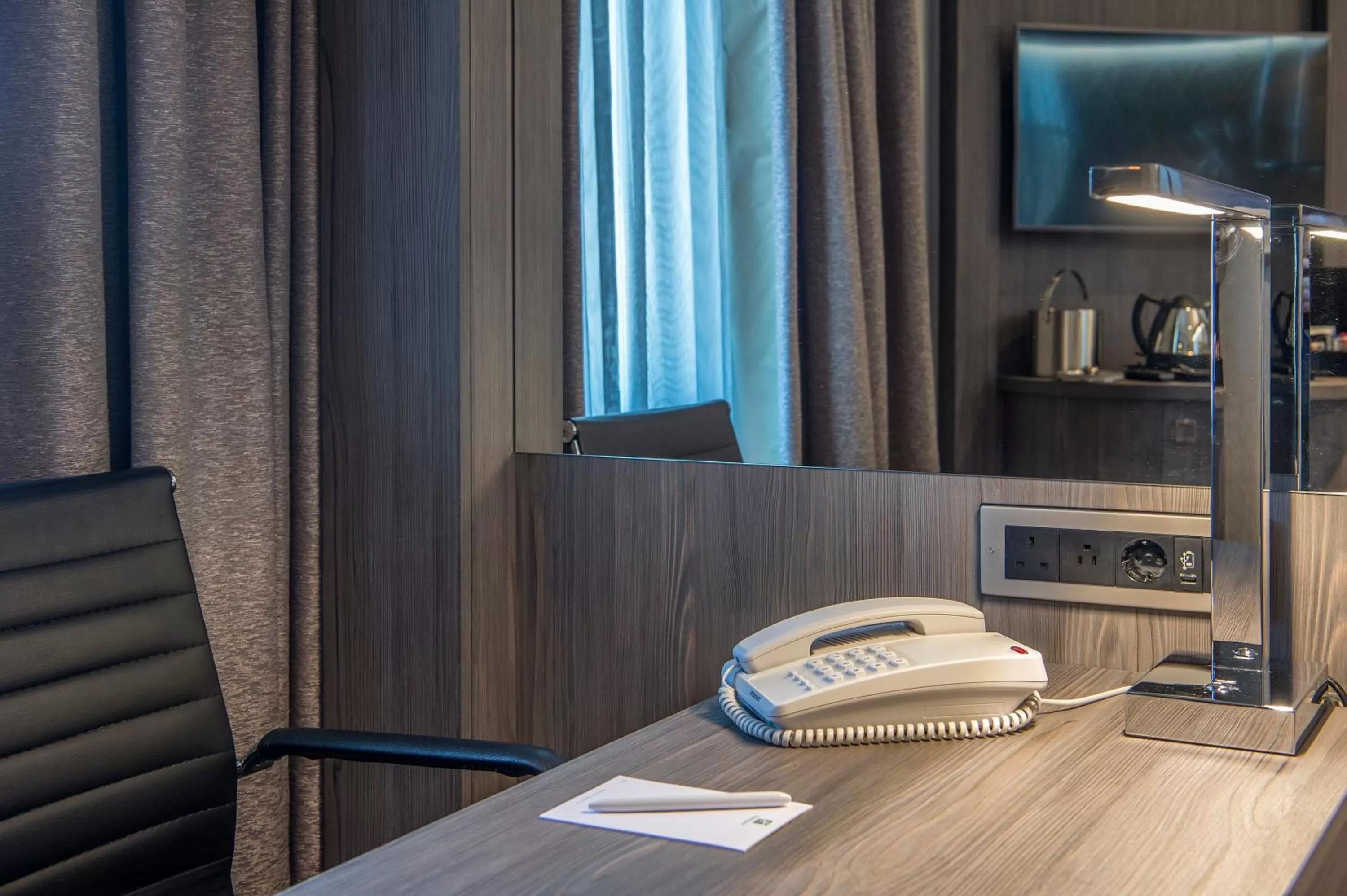 Photo of the whole room in Crowne Plaza Royal Victoria - Sheffield by IHG