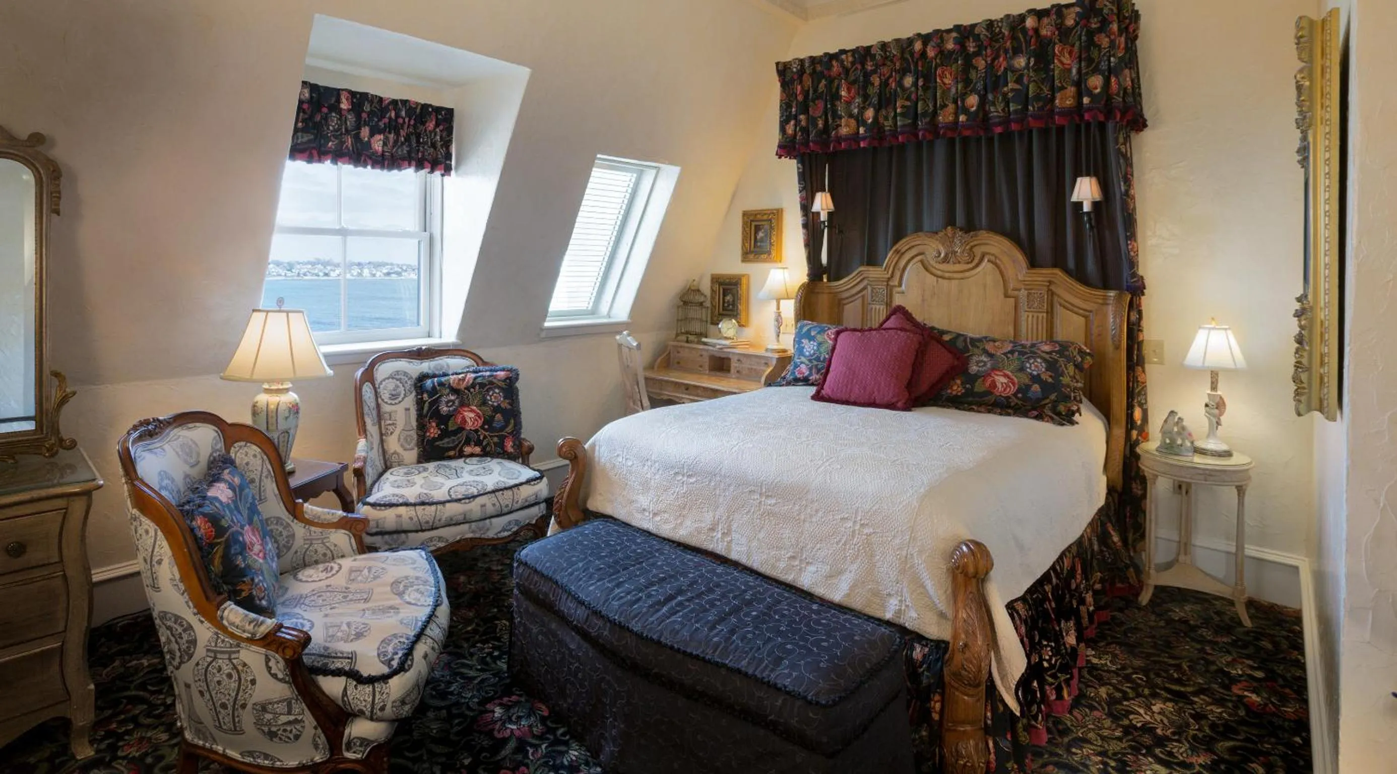 Bedroom, Bed in The Chanler at Cliff Walk