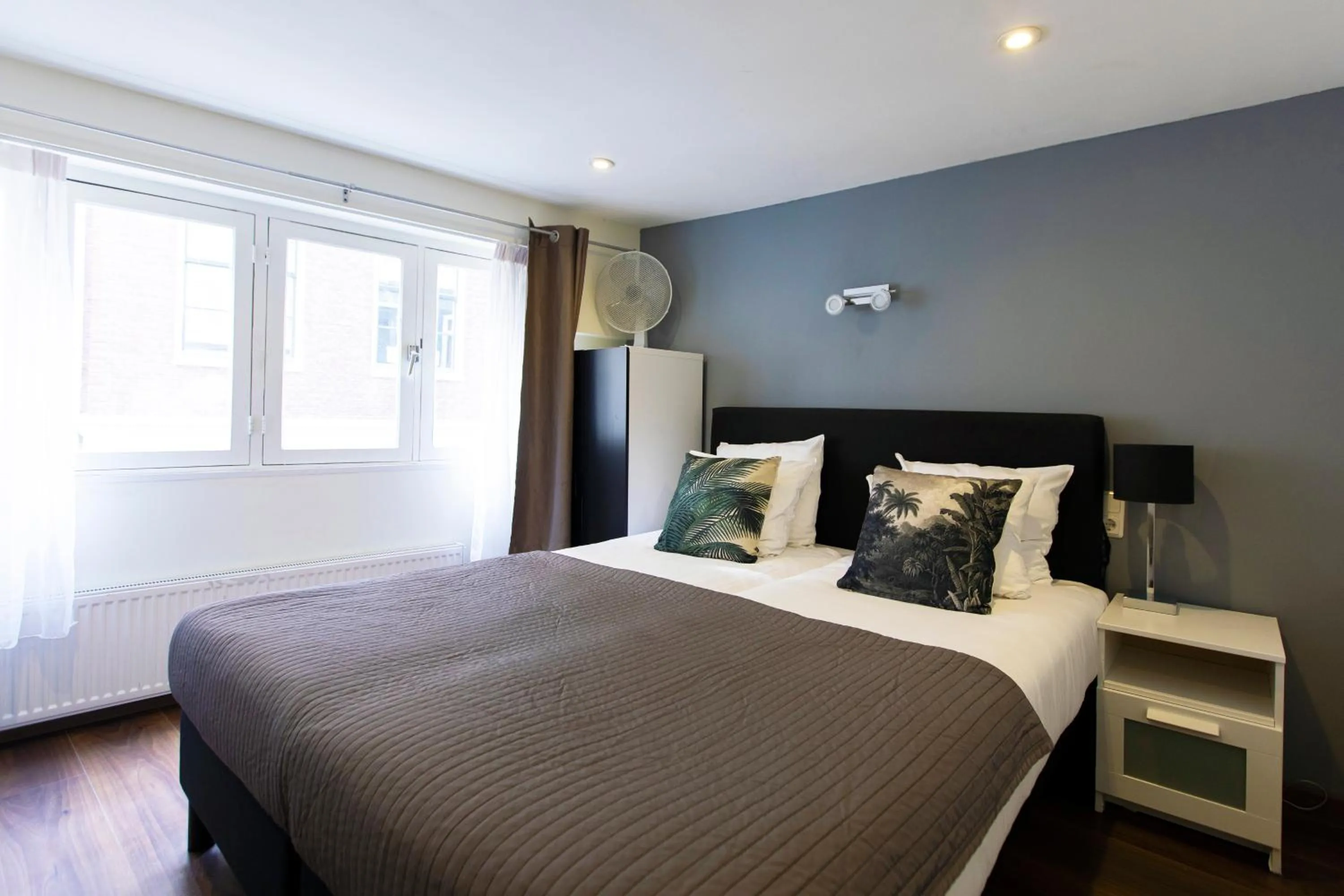 Bed in Quentin Arrive Hotel