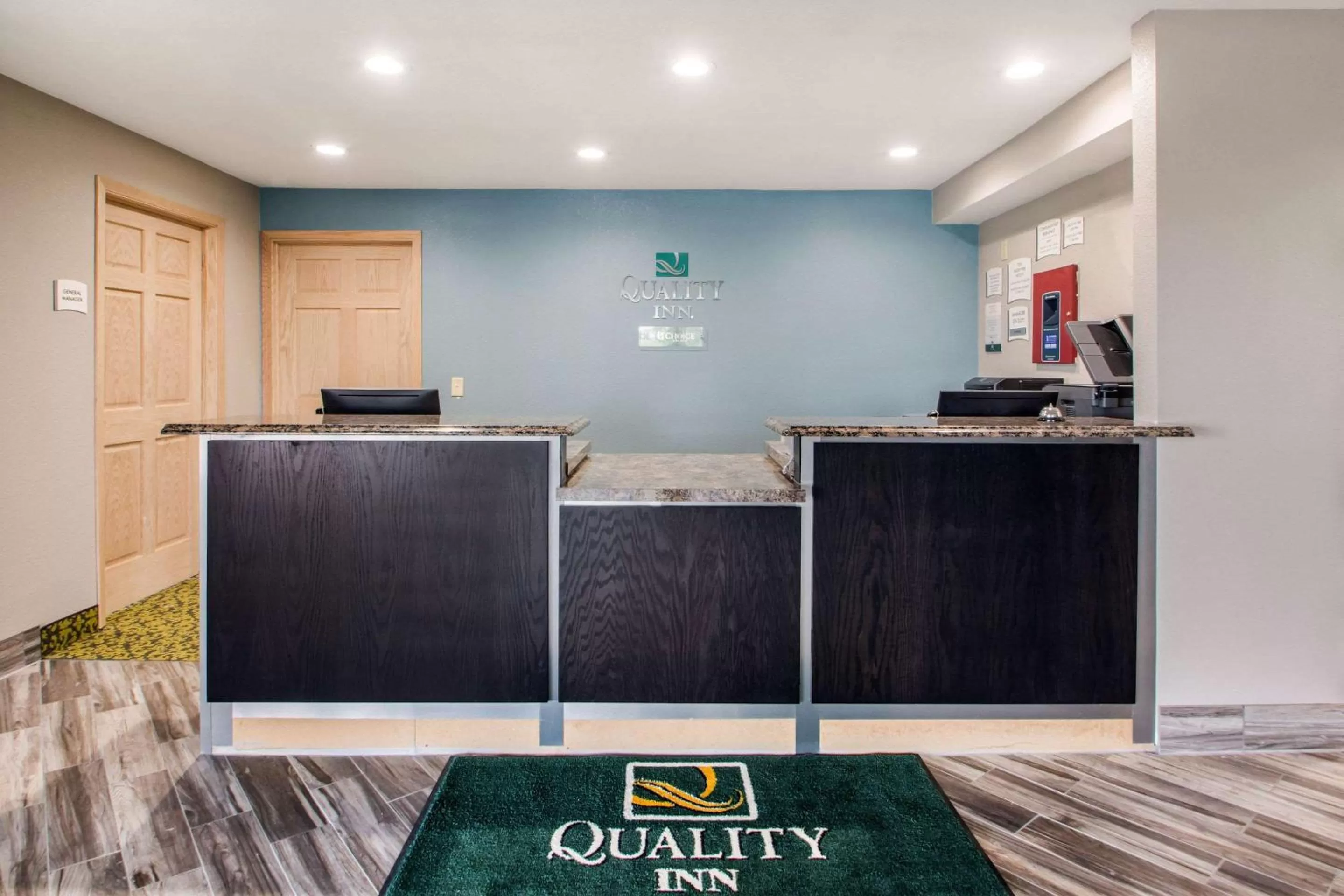 Lobby or reception in Quality Inn Madison West Near University Area