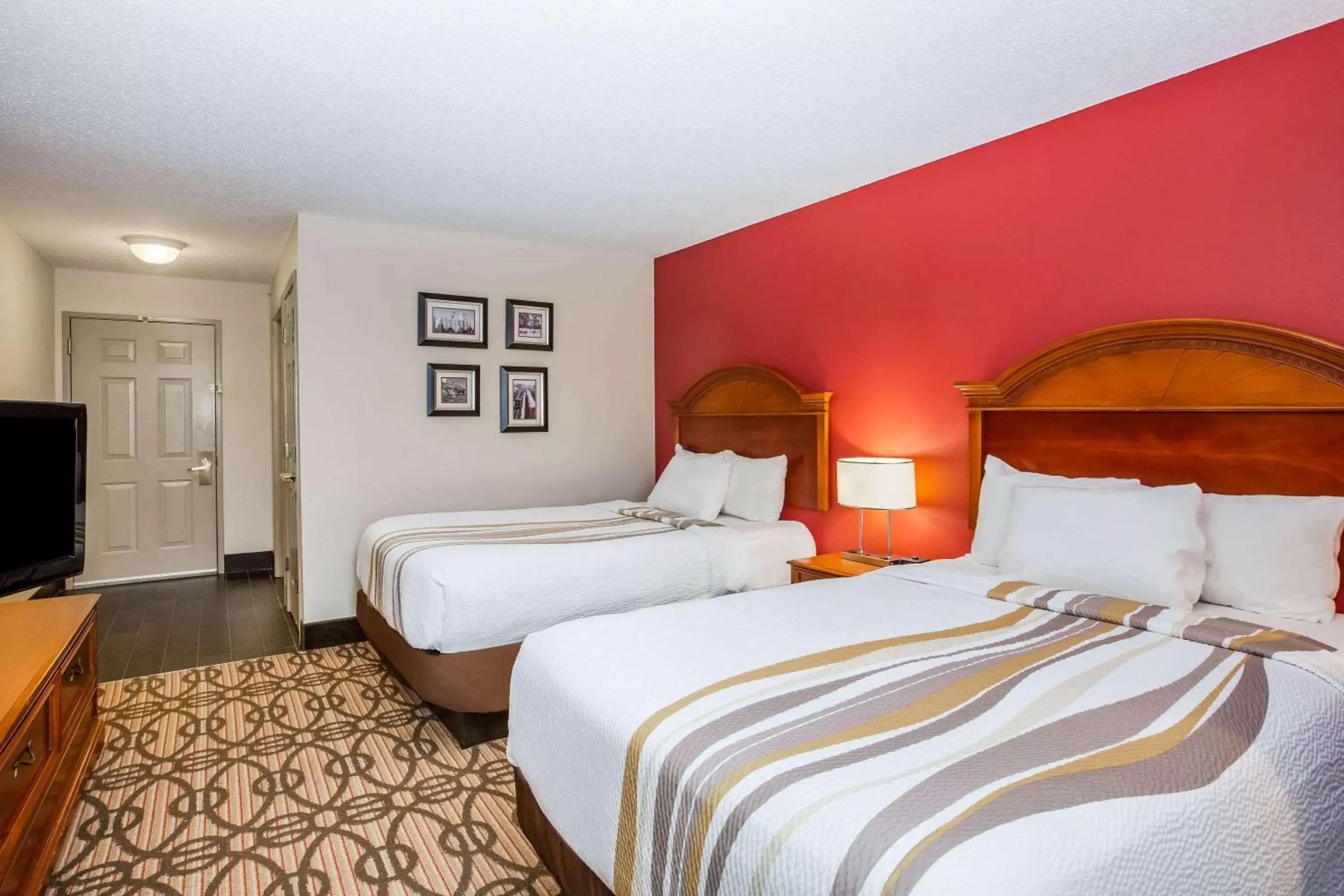 Double Room with Two Double Beds - Non-Smoking in La Quinta by Wyndham North Platte Double Room with Two Double Beds - Non-Smoking in La Quinta by Wyndham North Platte