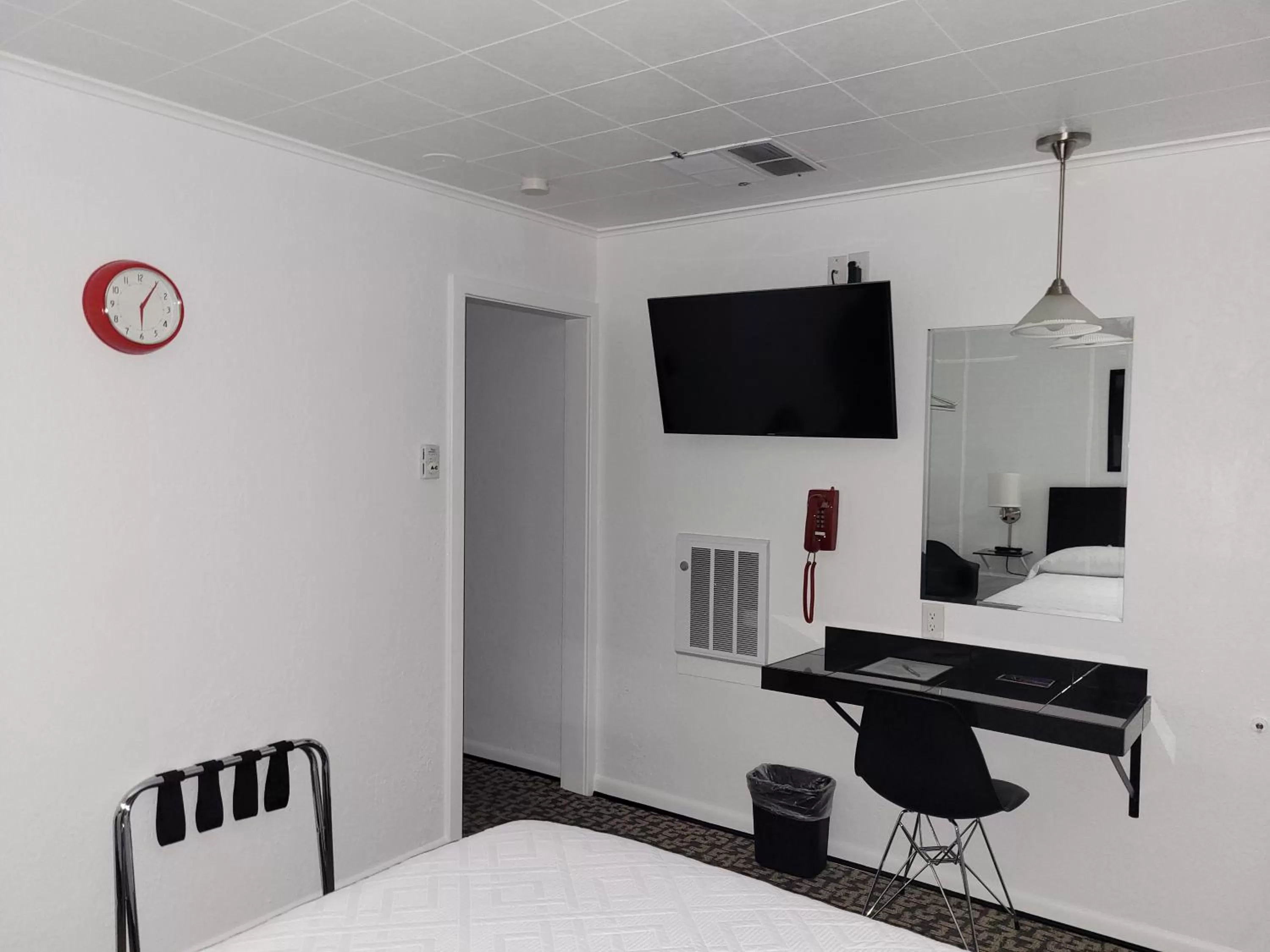 TV and multimedia in Rocket Motel