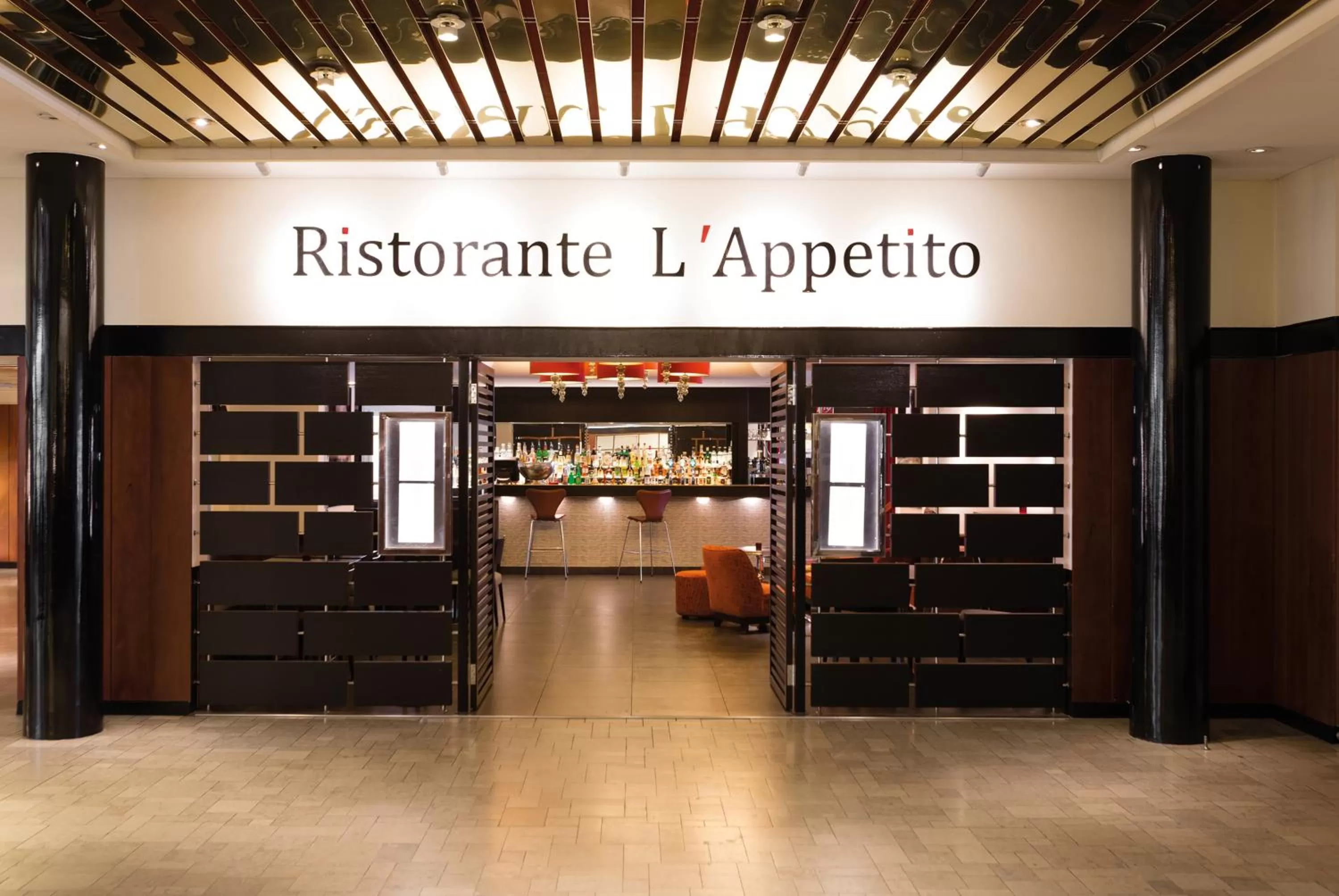 Food and drinks in Imperial Hotel