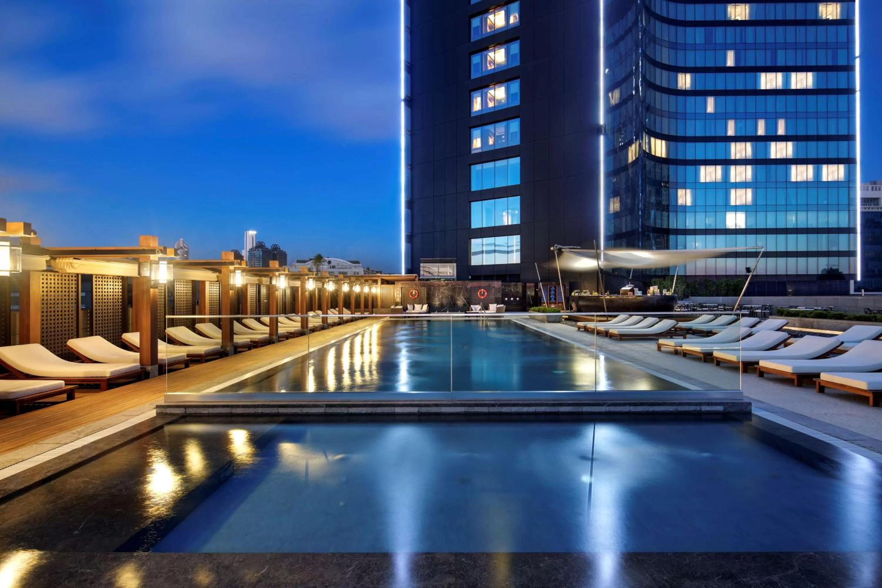 Pool view in Hilton Istanbul Bomonti