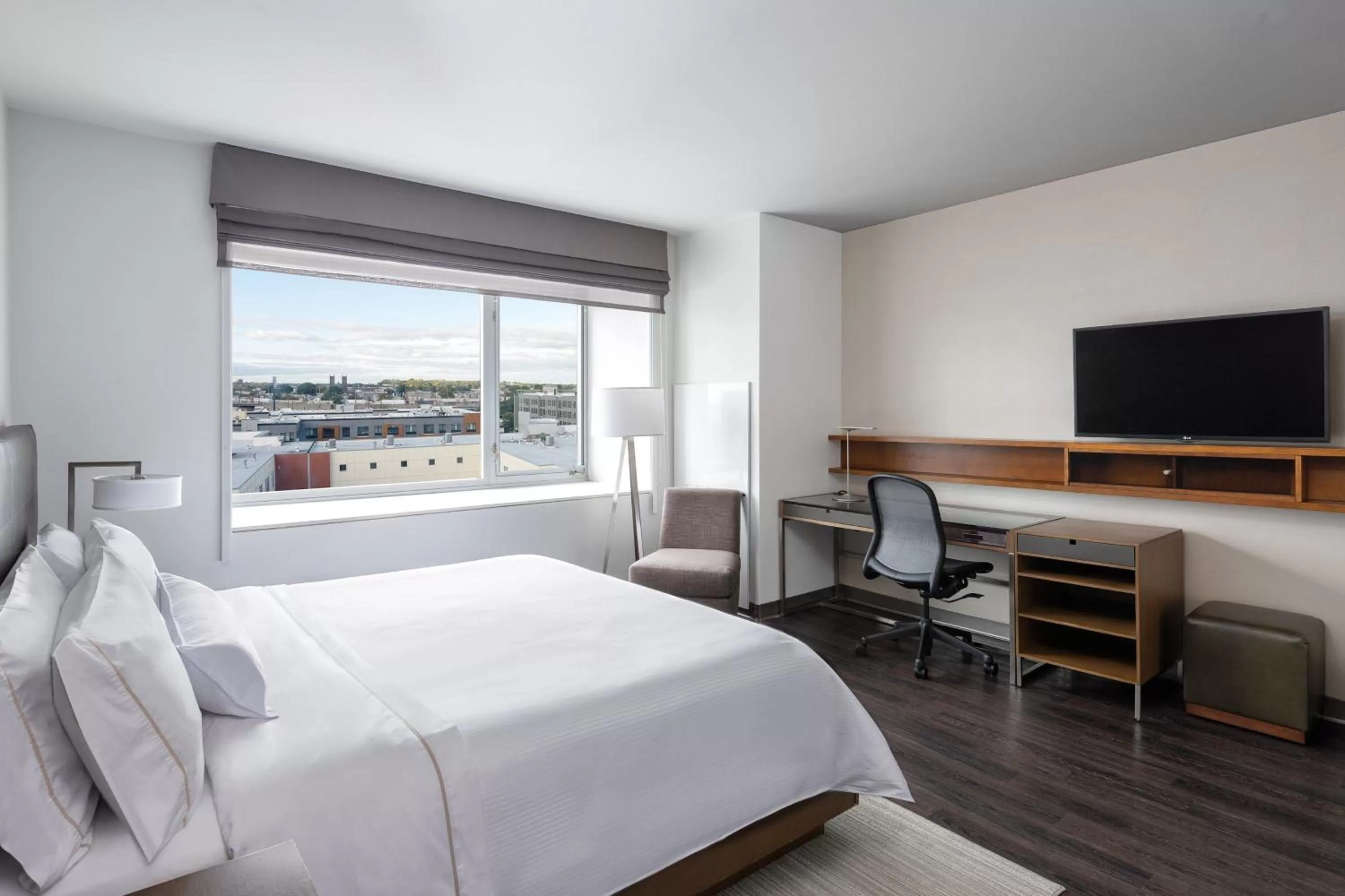 Photo of the whole room, Bed in Element Harrison-Newark