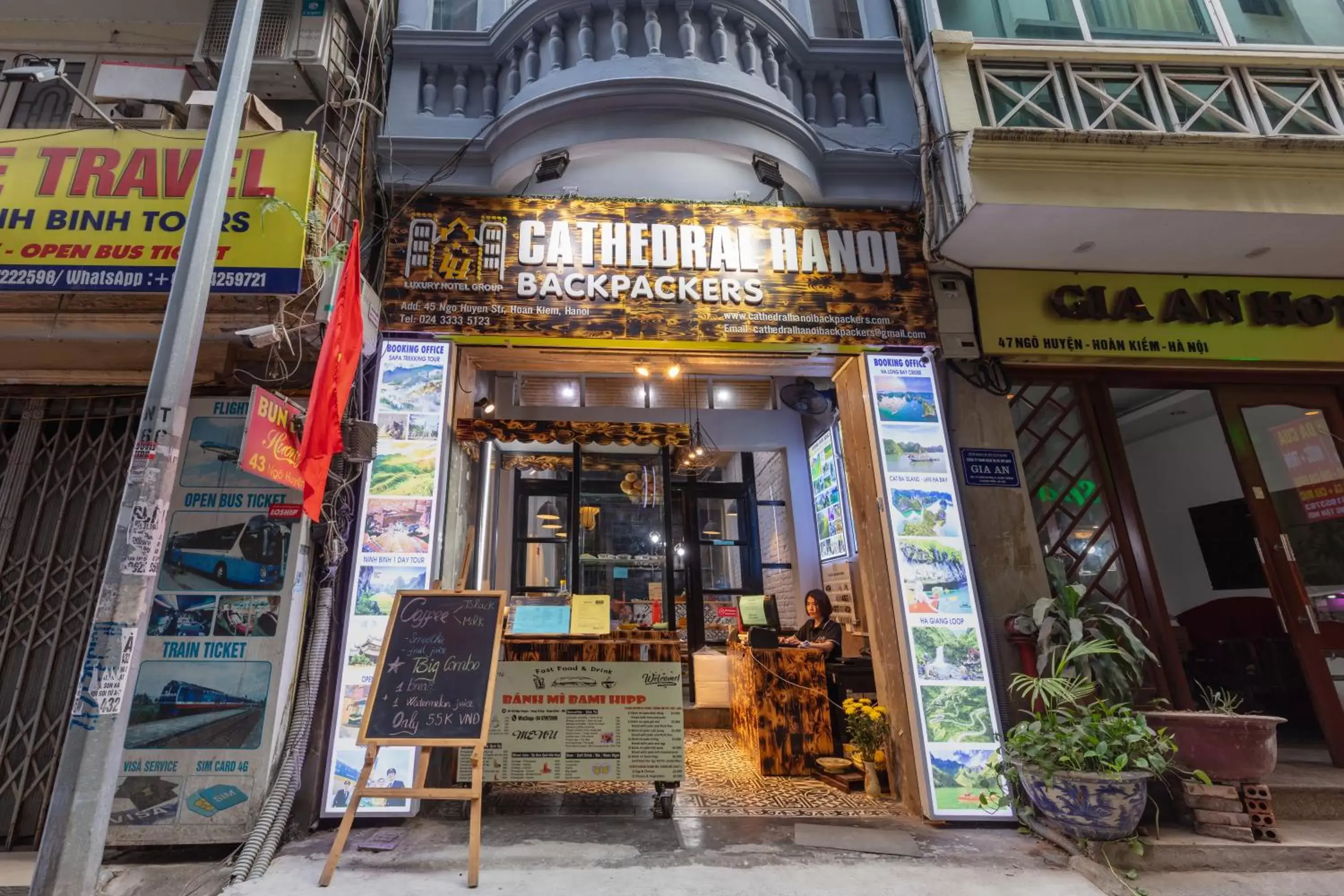 Facade/entrance in CATHEDRAL HANOI BACKPACKERS Facade/entrance in CATHEDRAL HANOI BACKPACKERS