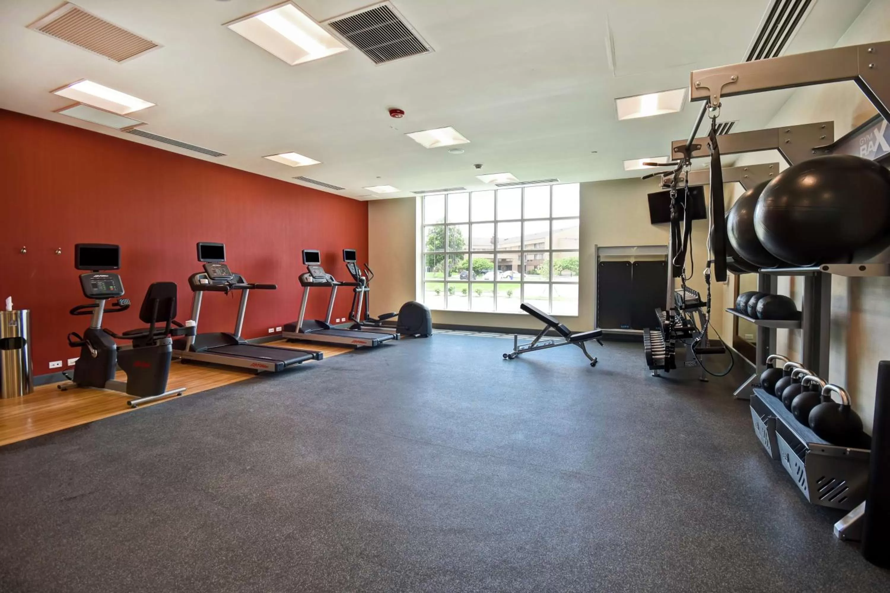 Fitness centre/facilities in Hilton Garden Inn Lansing West