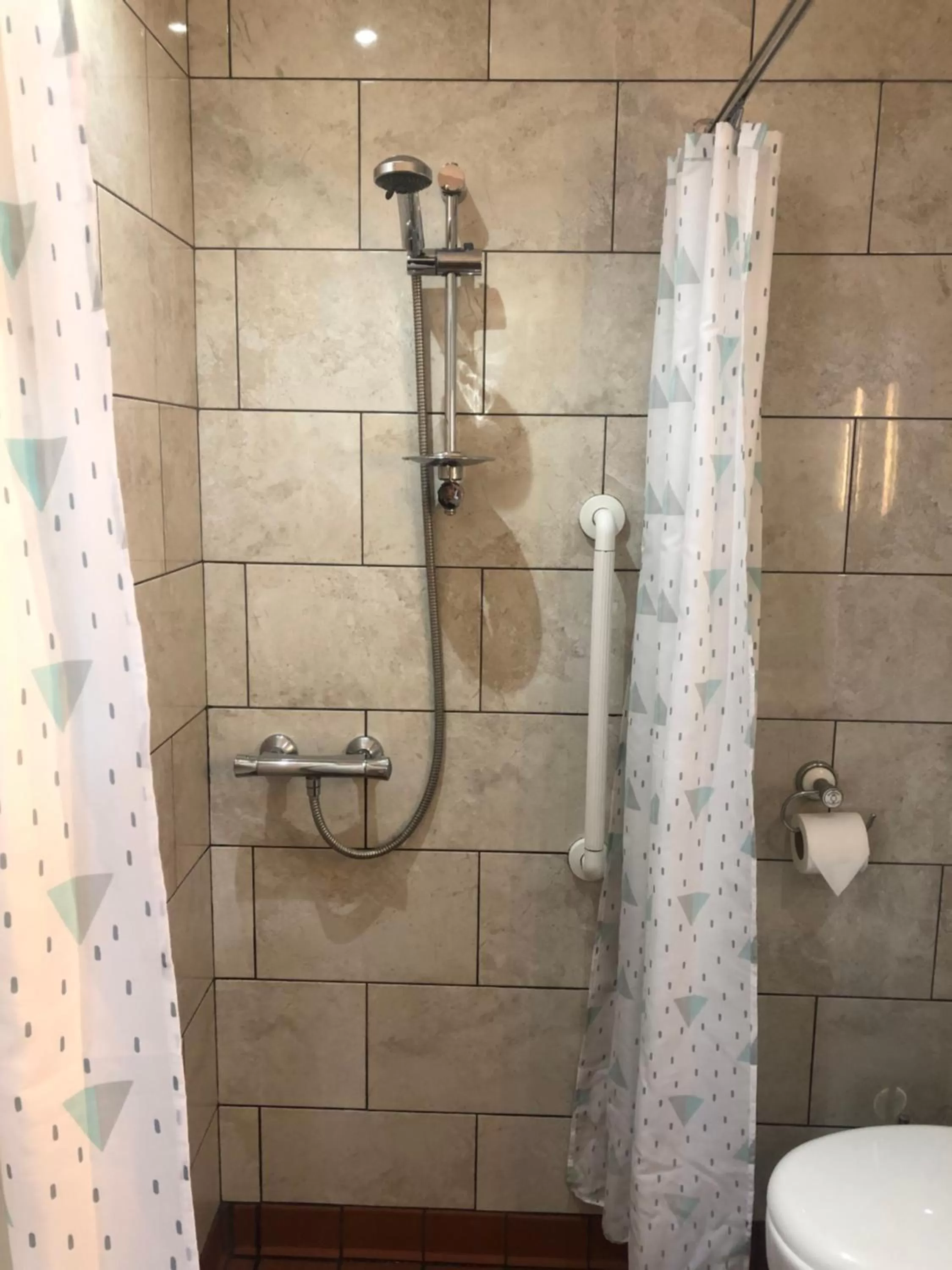 Bathroom in Queen Phillippa