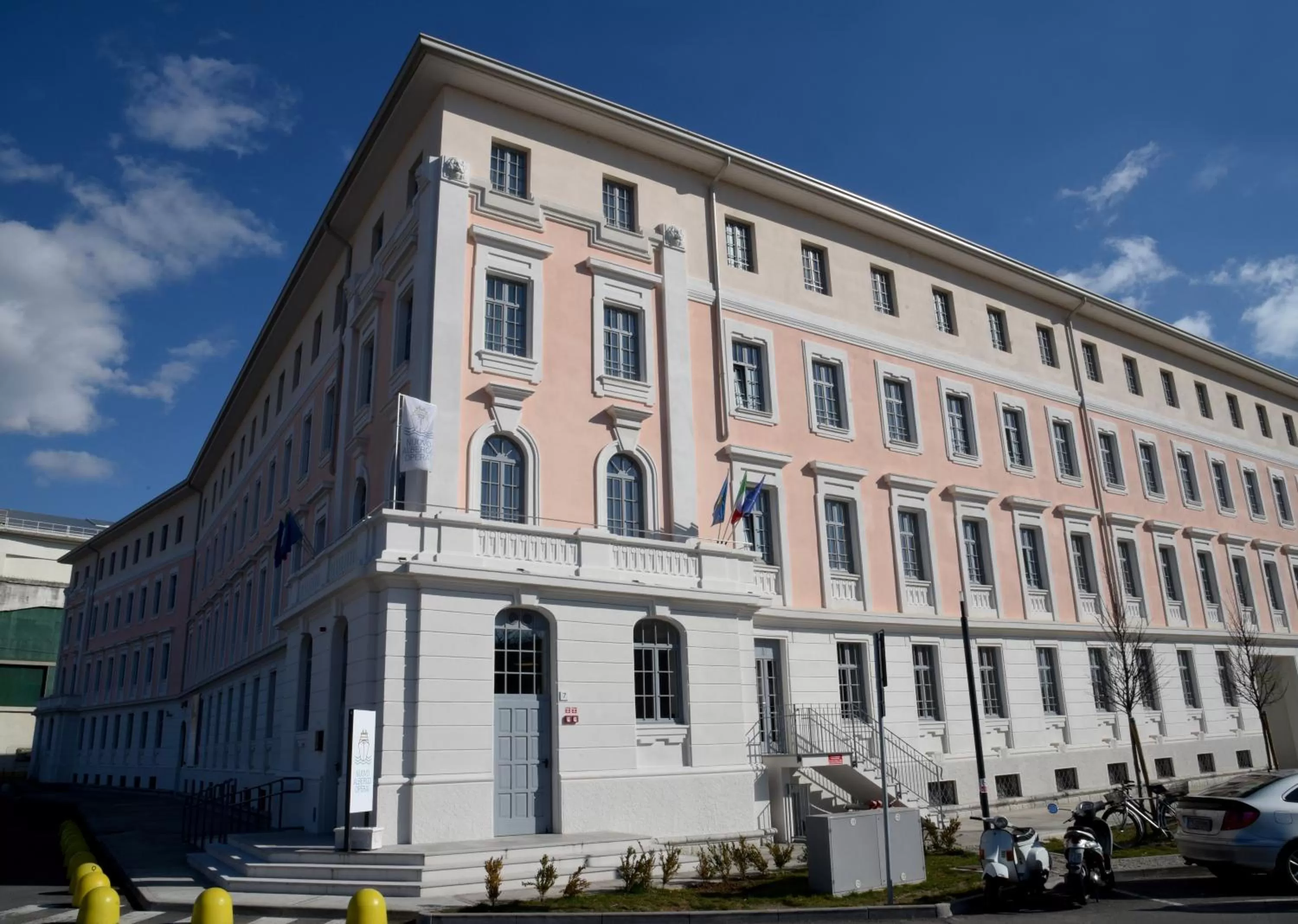 Property building in Nuovo Albergo Operai