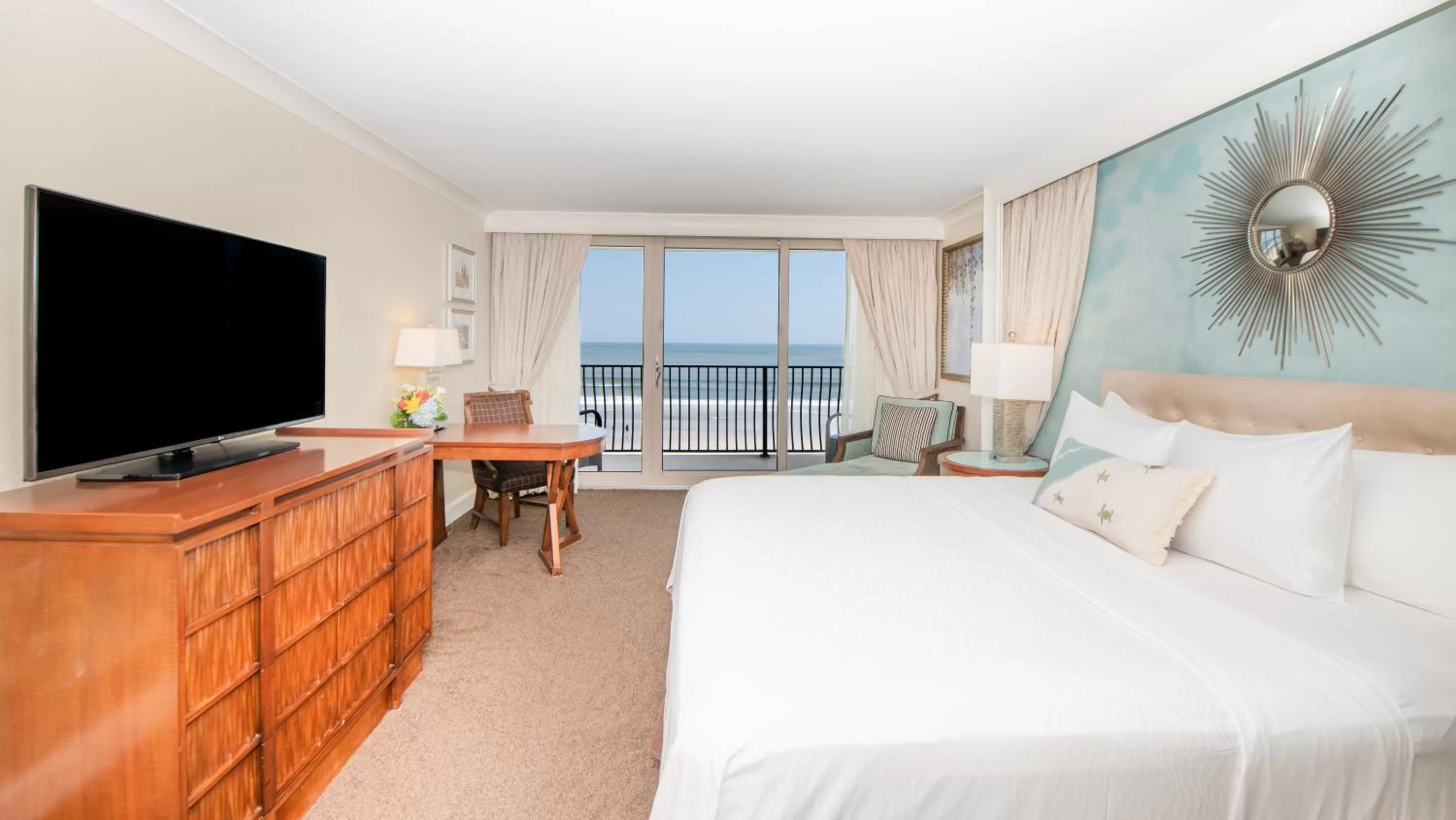 Photo of the whole room, Bed in One Ocean Resort and Spa