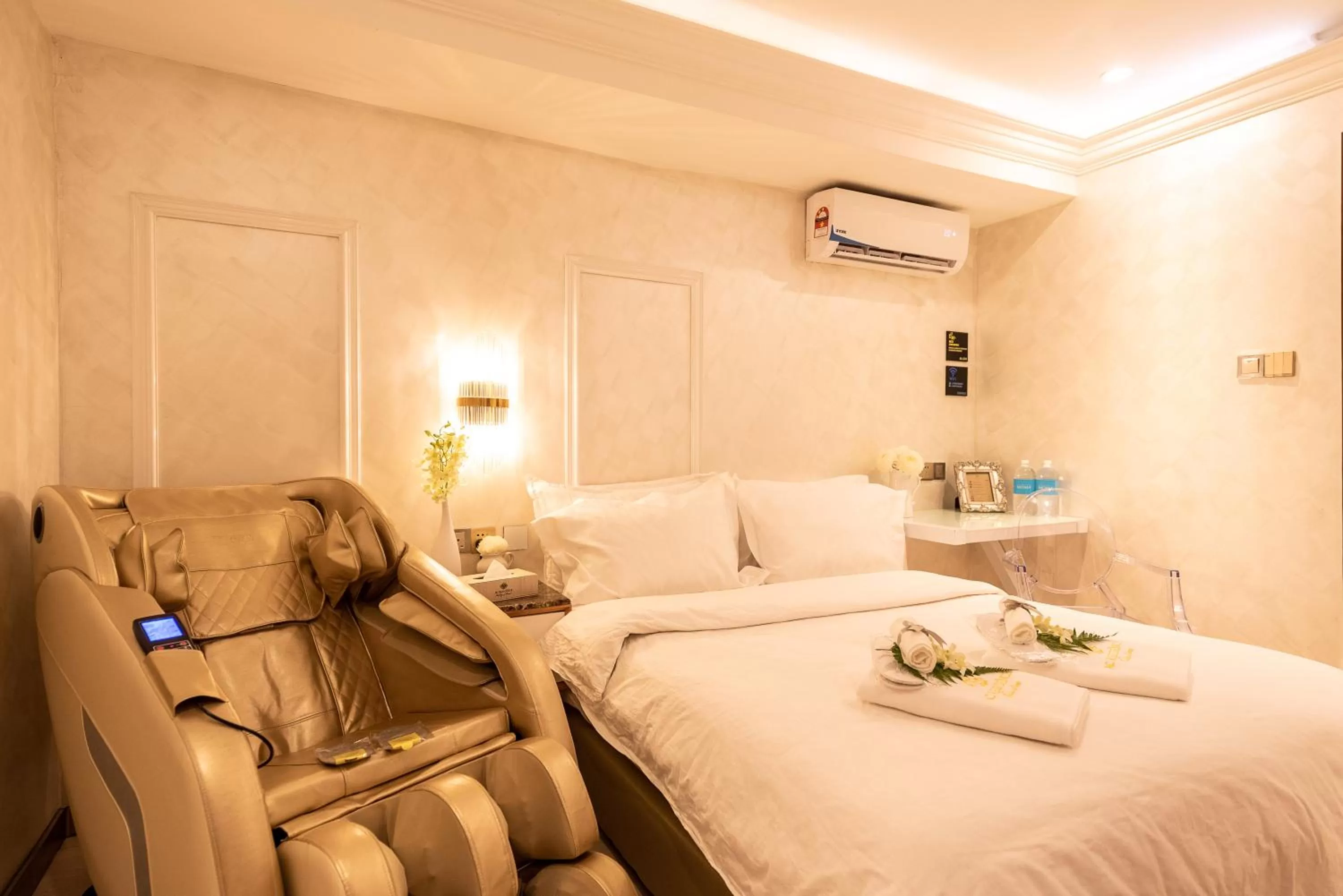 Photo of the whole room, Bed in CJ Residence - Opposite Public Bank Centre Point