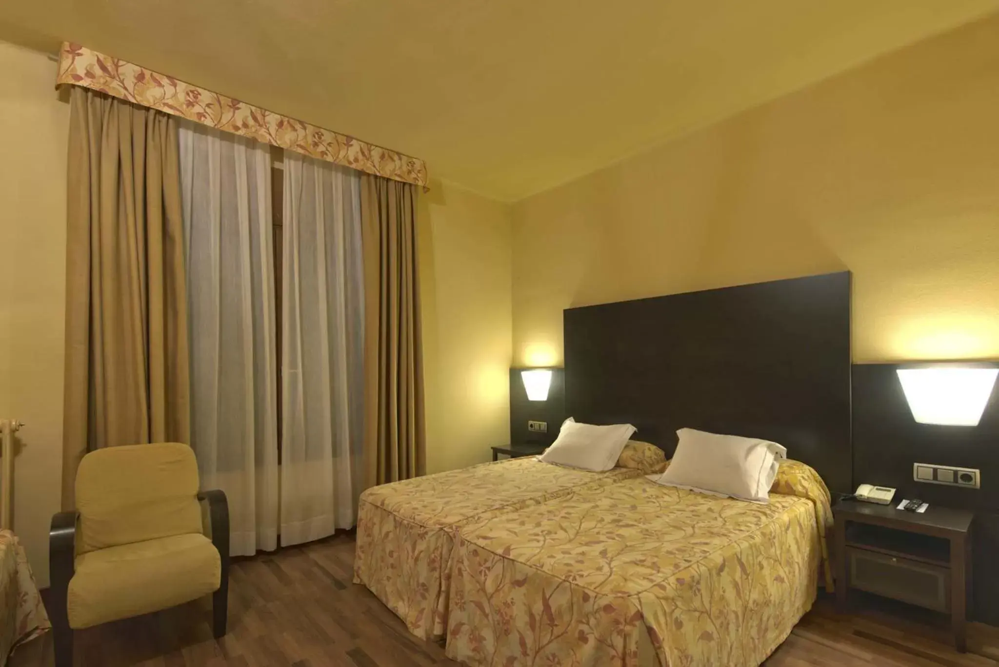 Double or Twin Room in Hotel Restaurant Pessets & SPA Double or Twin Room in Hotel Restaurant Pessets & SPA