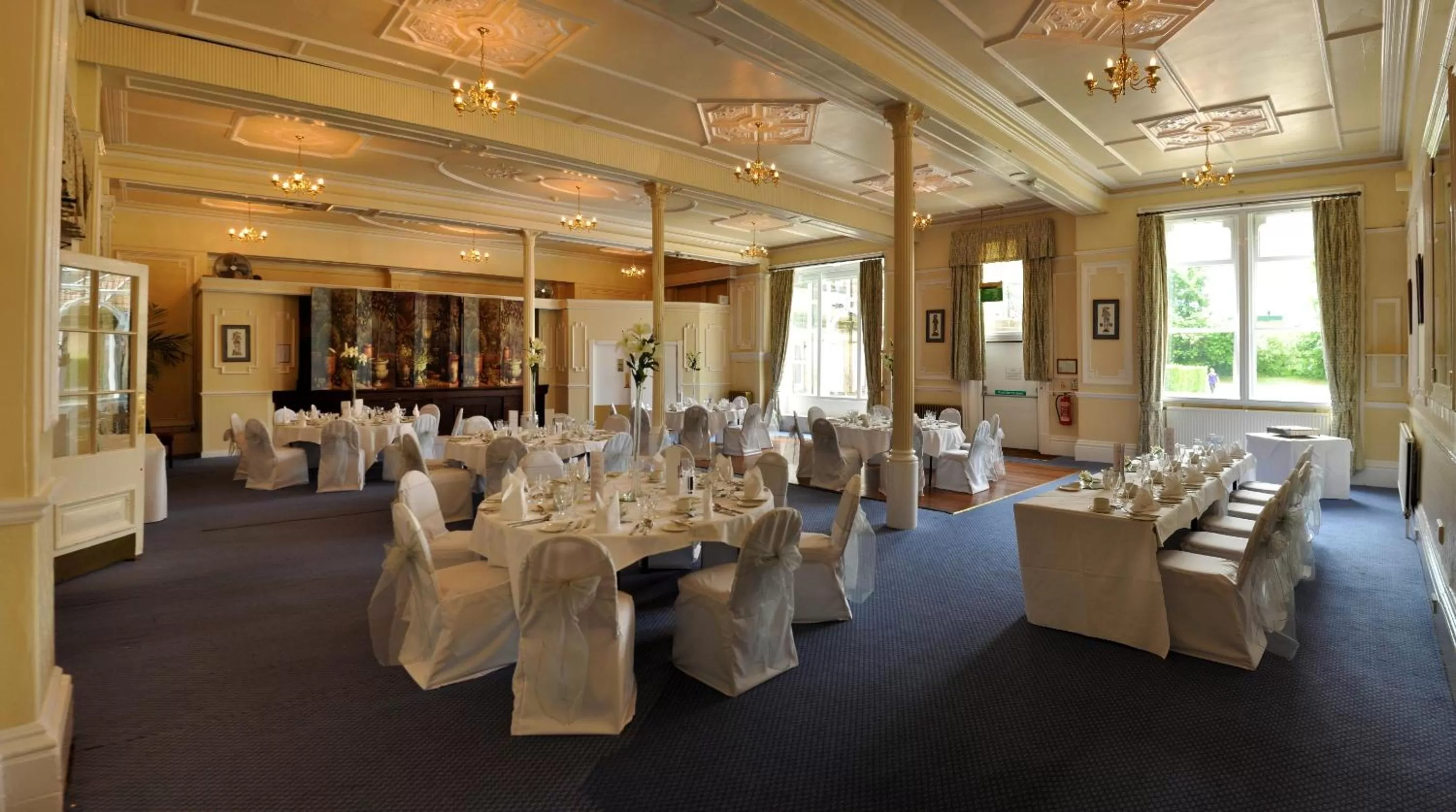 Banquet/Function facilities in Cairn Hotel