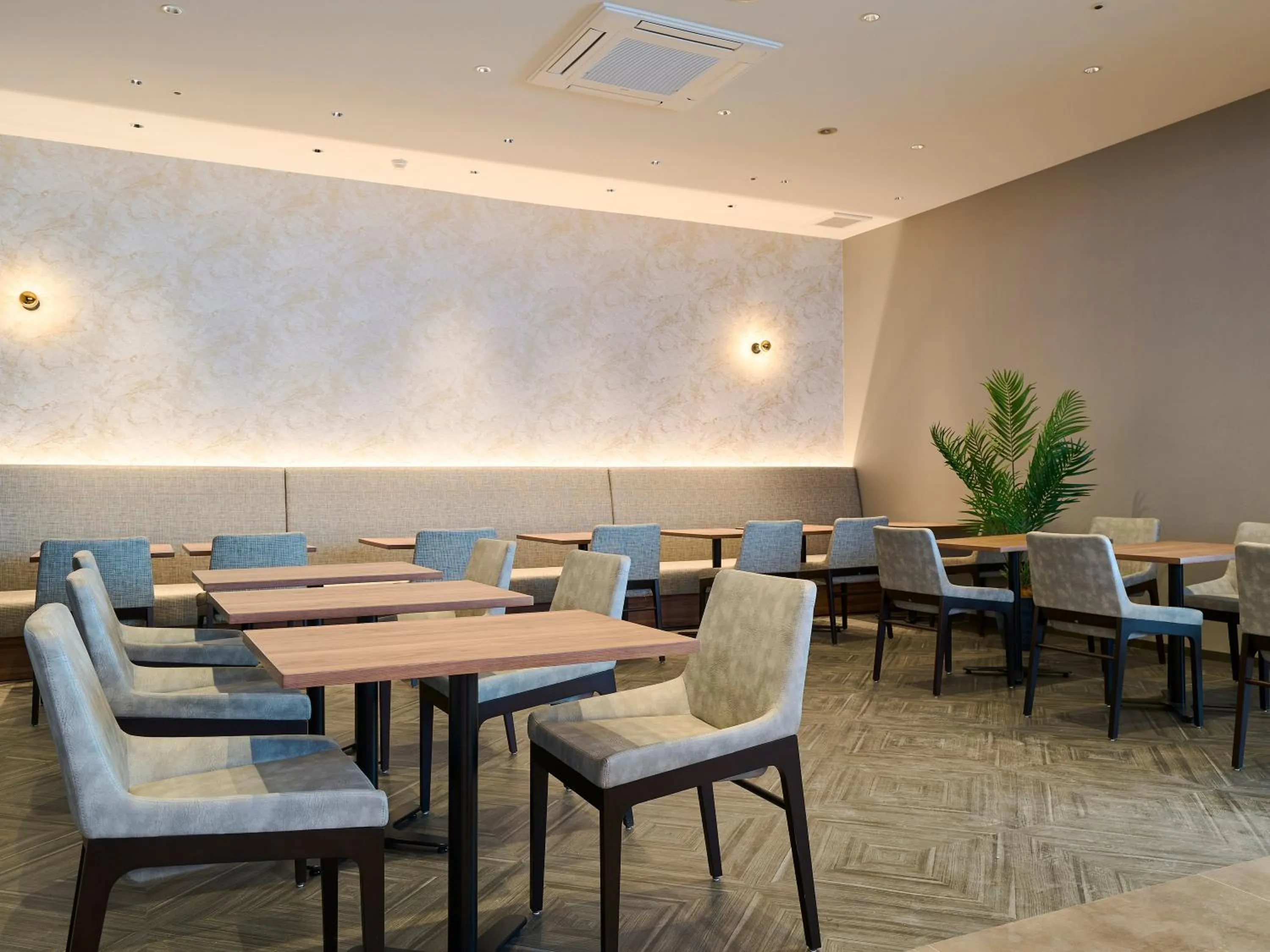 Restaurant/places to eat in APA Hotel STAY Toyama