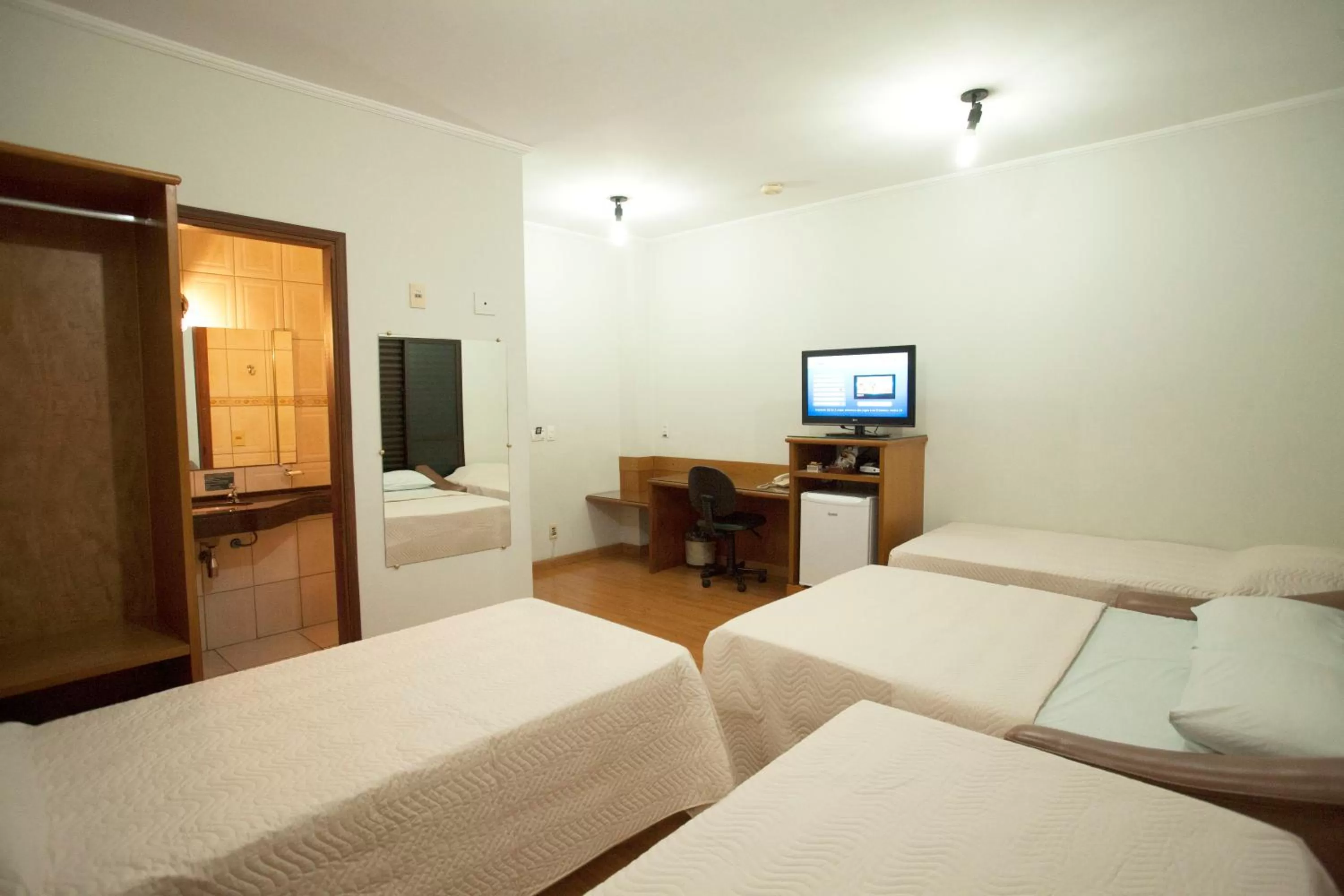 Photo of the whole room, Room Photo in Indaiá Hotel Residence