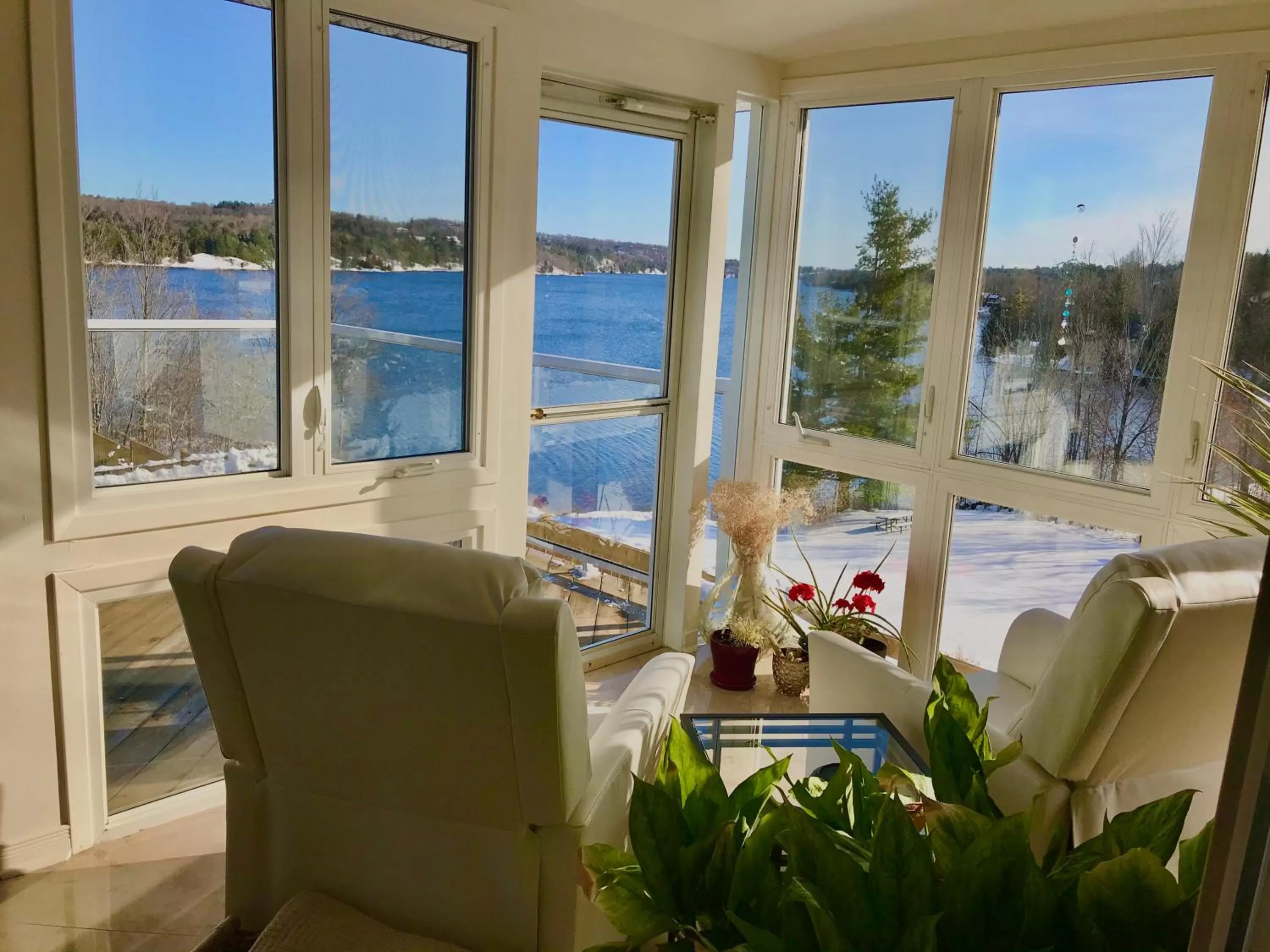 Solarium, Seating Area in Auberge Tom B&B
