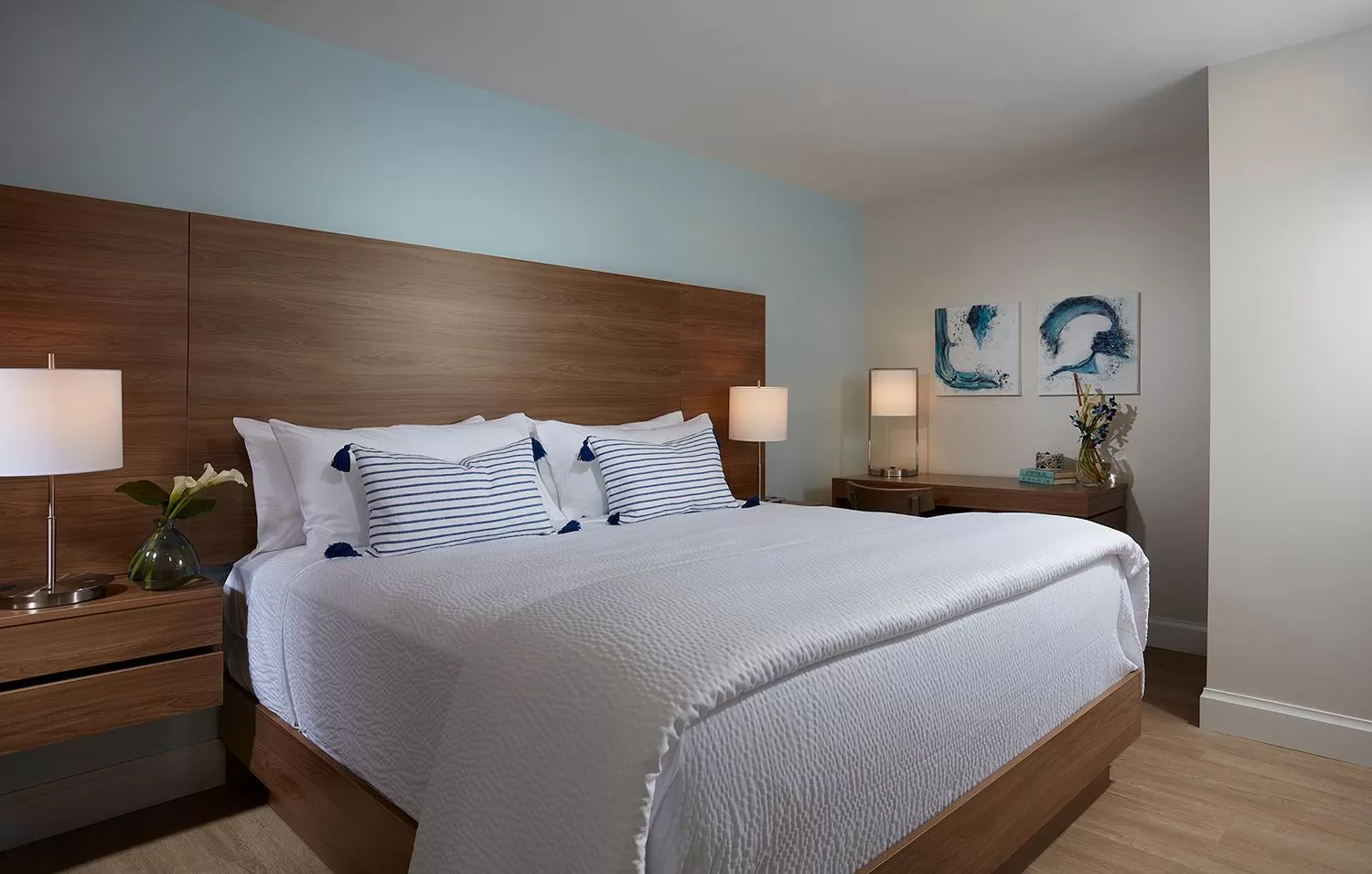 Bed in The Pointe Hotel