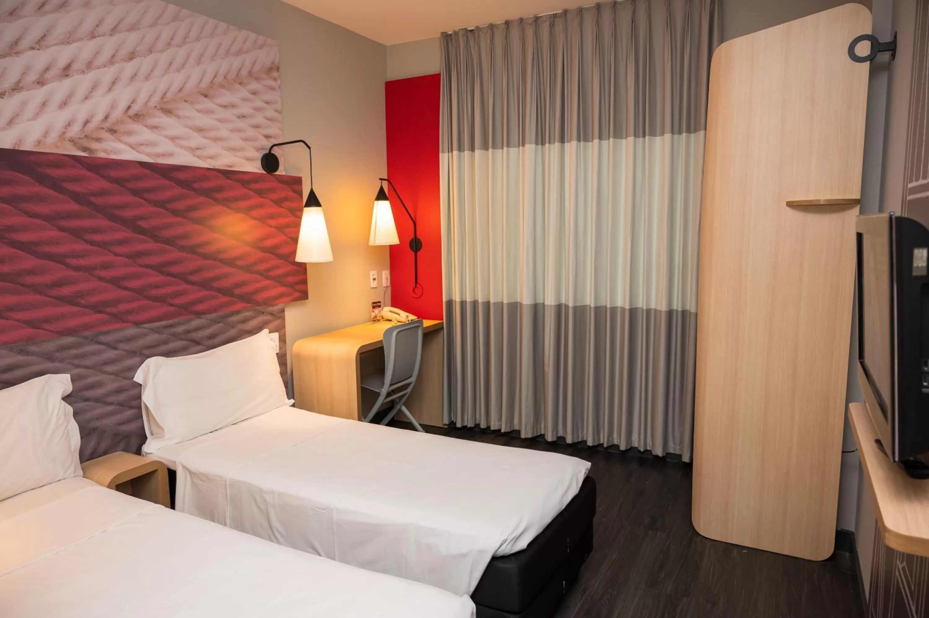 Bedroom, Bed in ibis Ribeirao Preto Shopping
