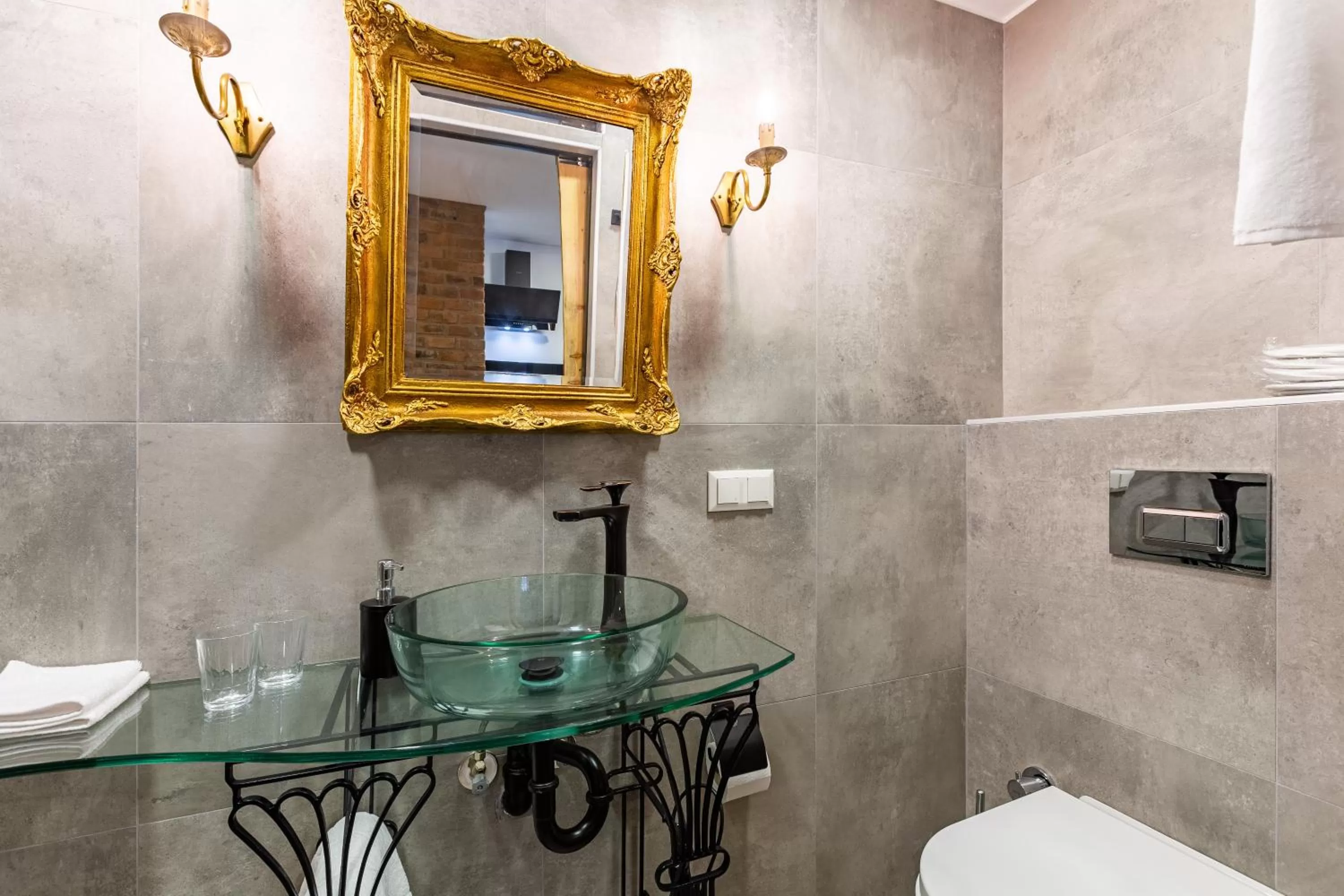 Bathroom in Villa Pera Suite Hotel